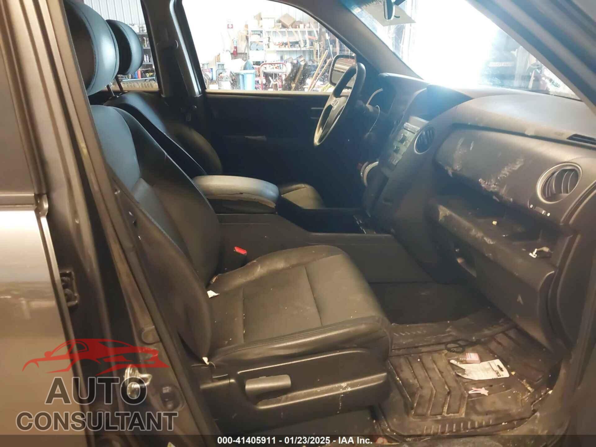 HONDA PILOT 2011 - 5FNYF4H4XBB044155