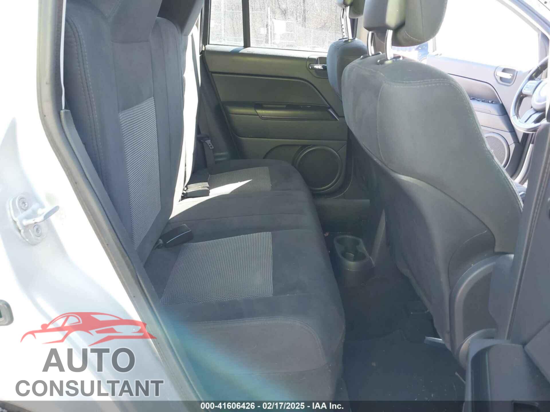 JEEP COMPASS 2011 - 1J4NF1FB2BD277791