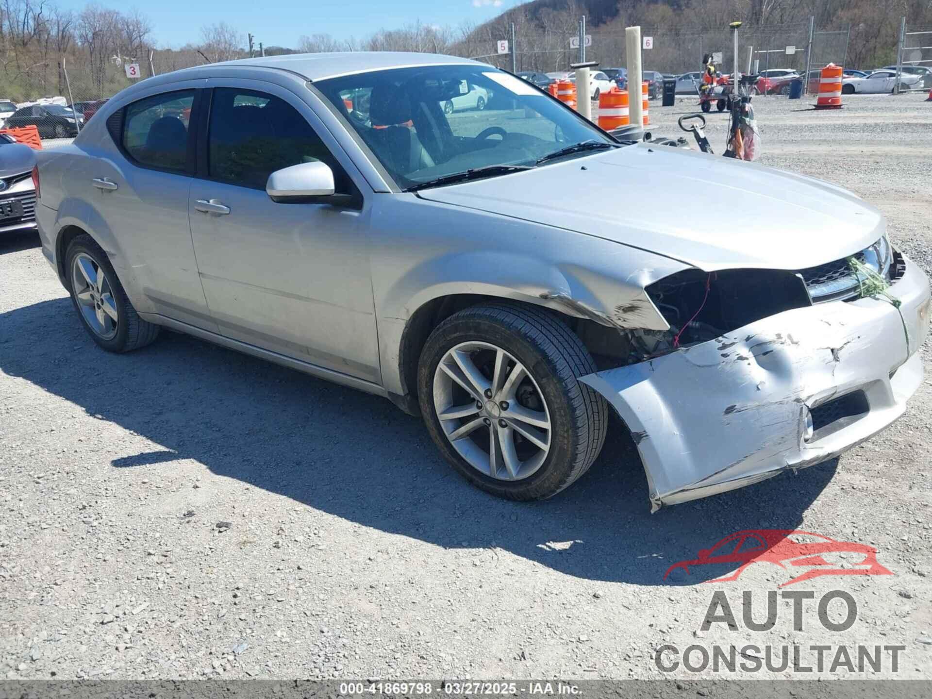DODGE AVENGER 2011 - 1B3BD2FB5BN587238