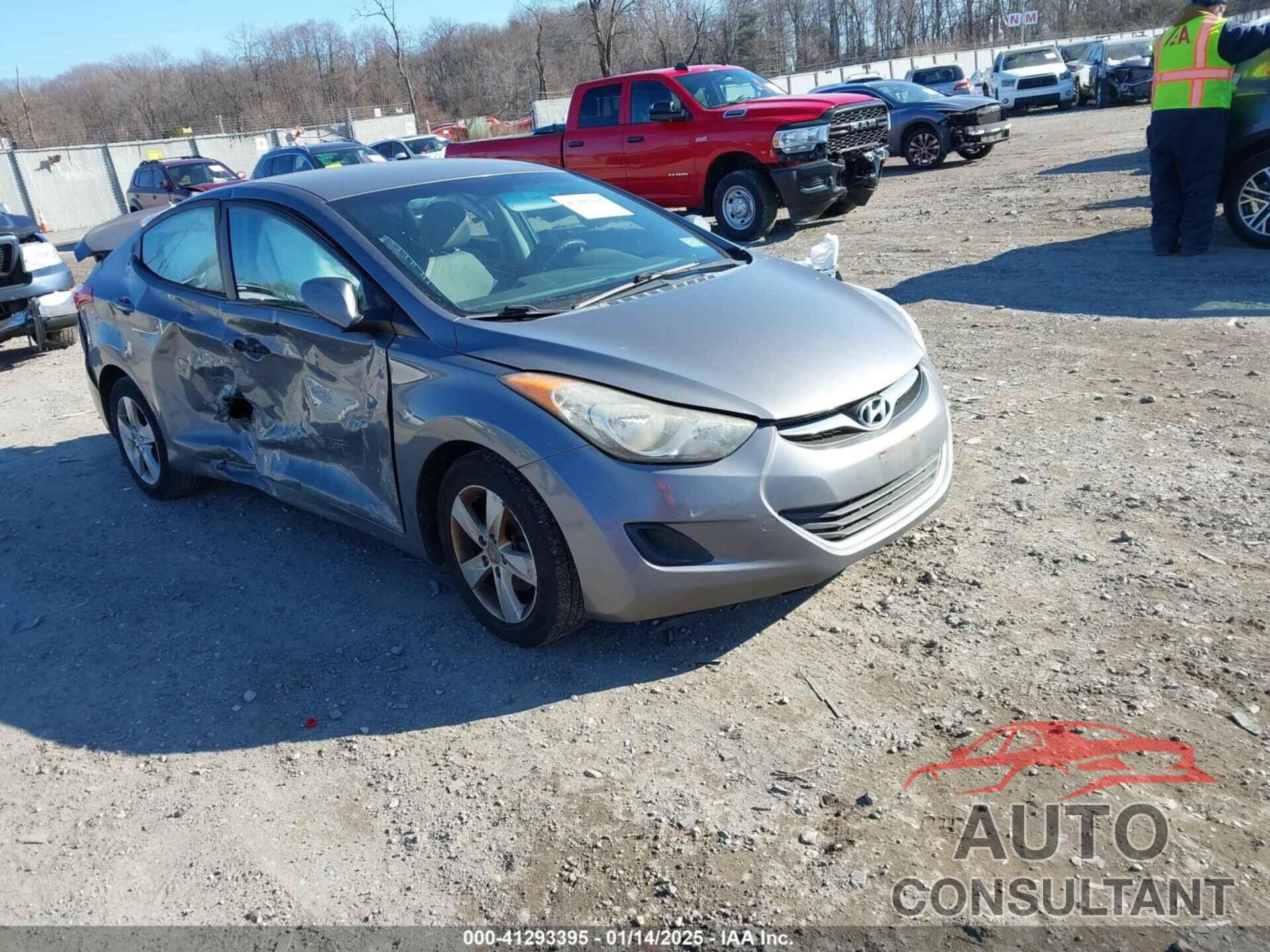 HYUNDAI ELANTRA 2013 - 5NPDH4AE7DH377297