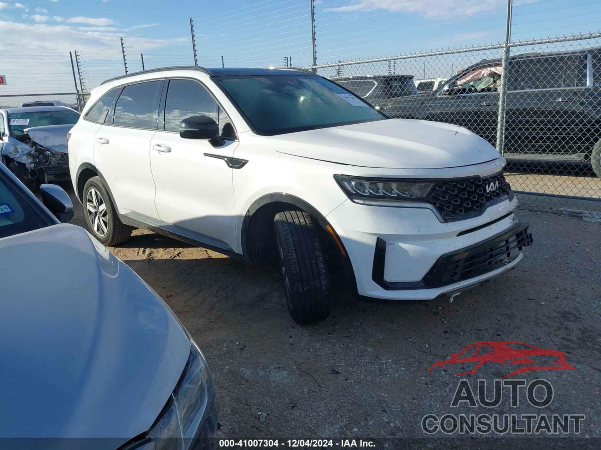 KIA SORENTO 2023 - 5XYRL4LC4PG215395