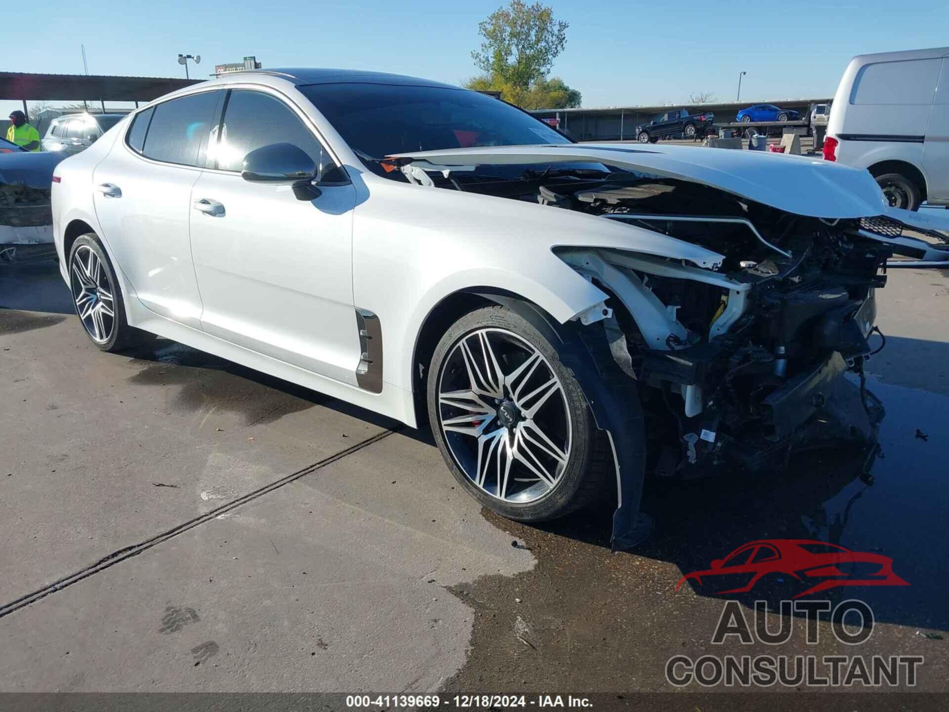 KIA STINGER 2022 - KNAE45LC8N6111037