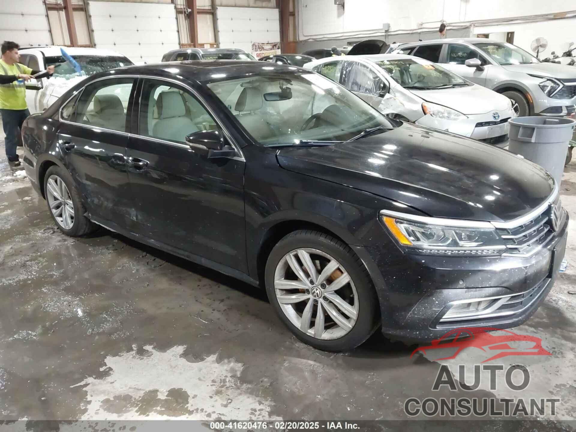 VOLKSWAGEN PASSAT 2018 - 1VWBA7A33JC041338