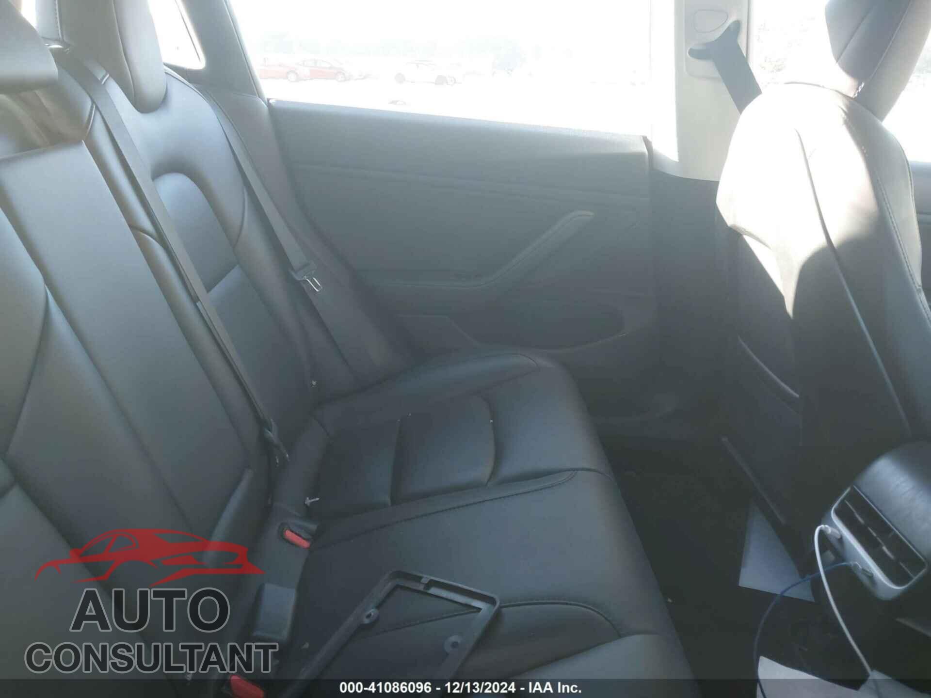 TESLA MODEL 3 2018 - 5YJ3E1EB7JF128057