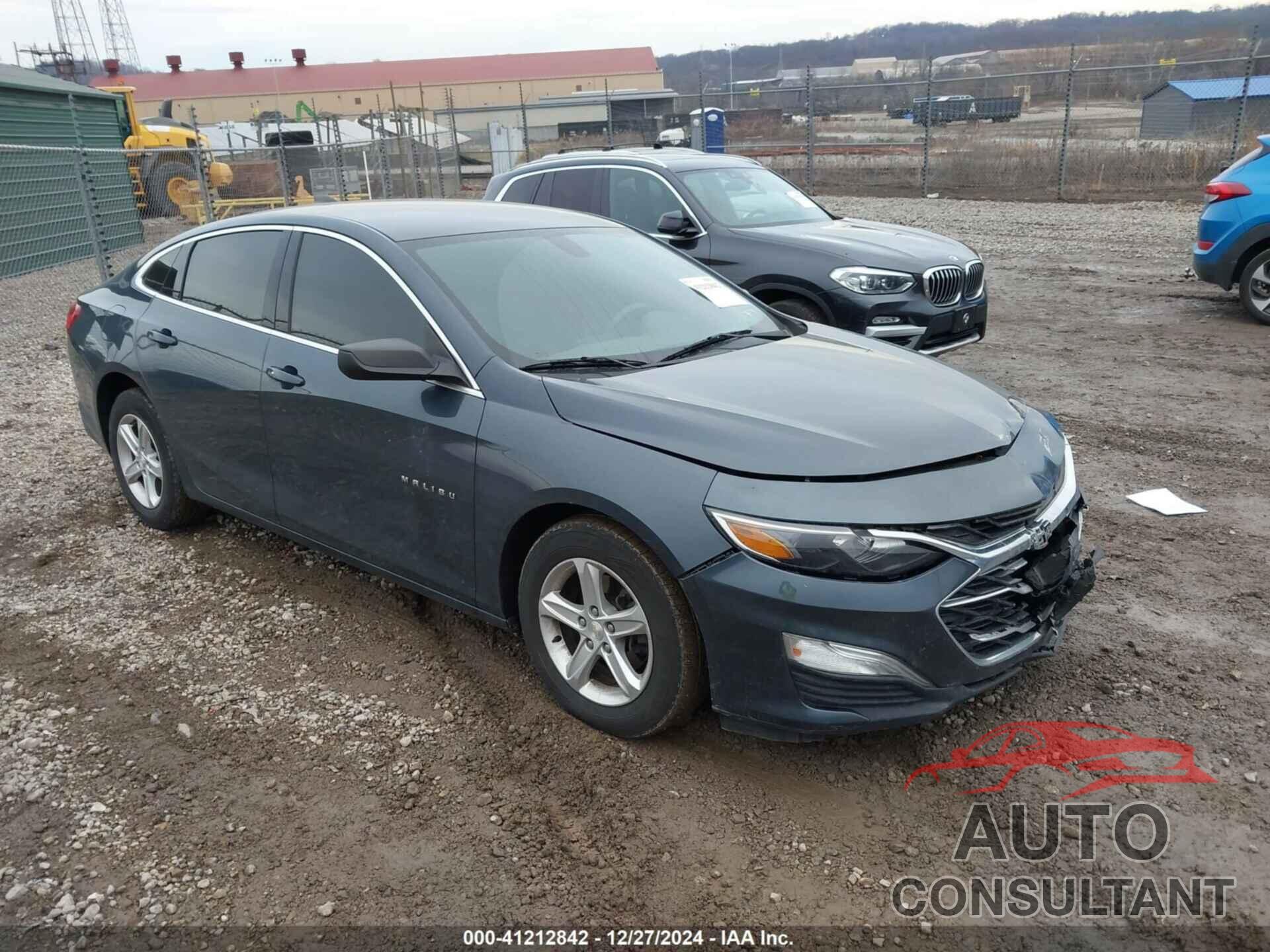 CHEVROLET MALIBU 2019 - 1G1ZC5ST1KF106016