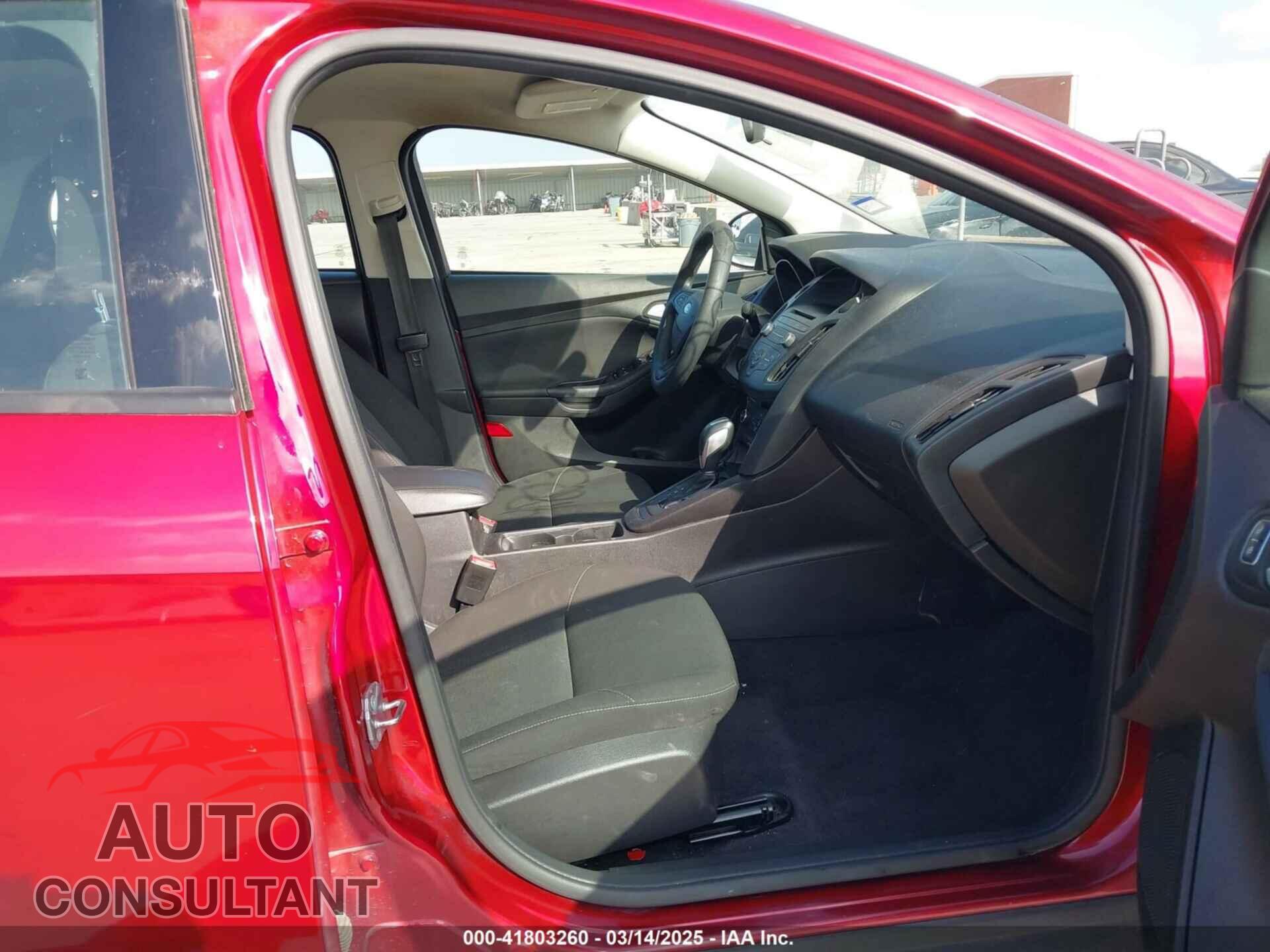 FORD FOCUS 2015 - 1FADP3F27FL280875