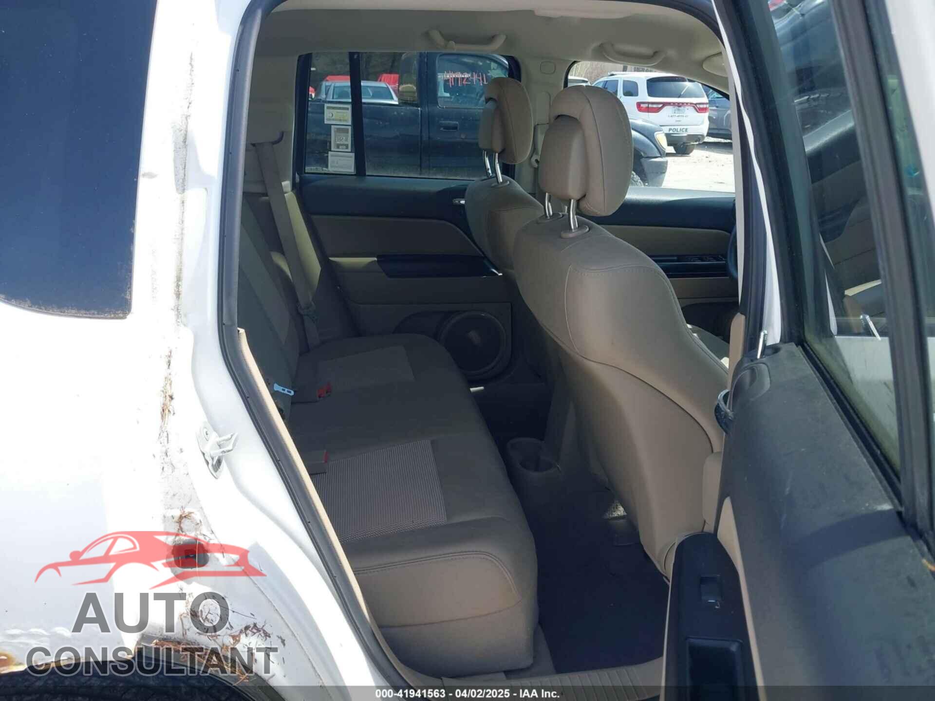 JEEP COMPASS 2011 - 1J4NF1FB9BD134384