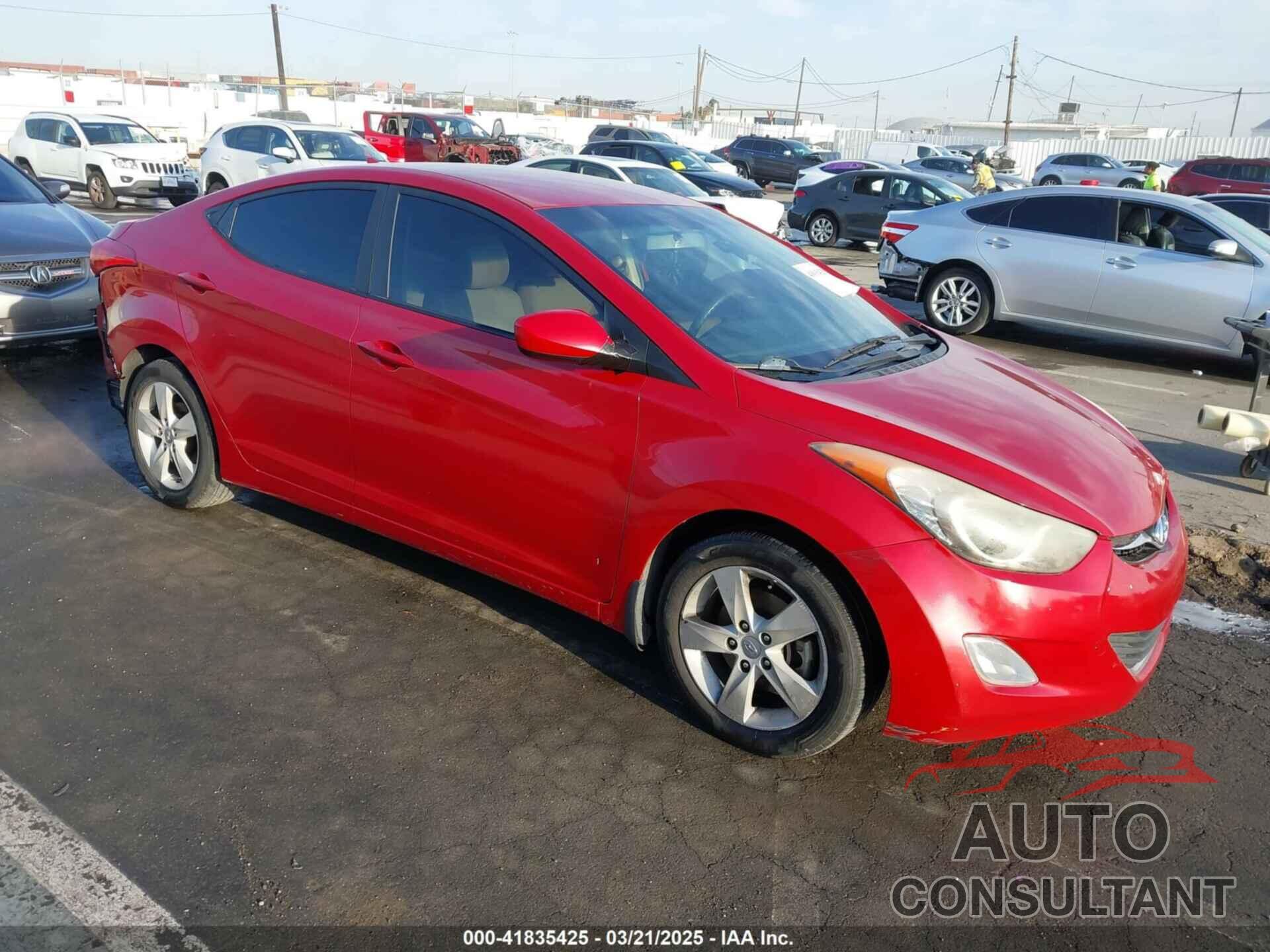 HYUNDAI ELANTRA 2013 - KMHDH4AE2DU948003