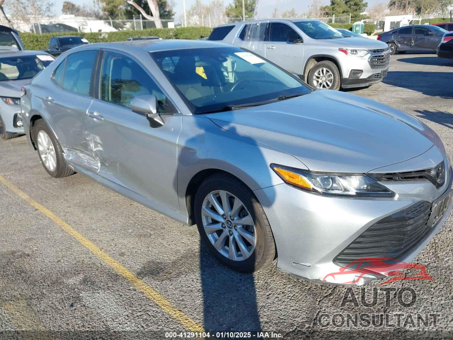 TOYOTA CAMRY 2018 - 4T1B11HK5JU012829