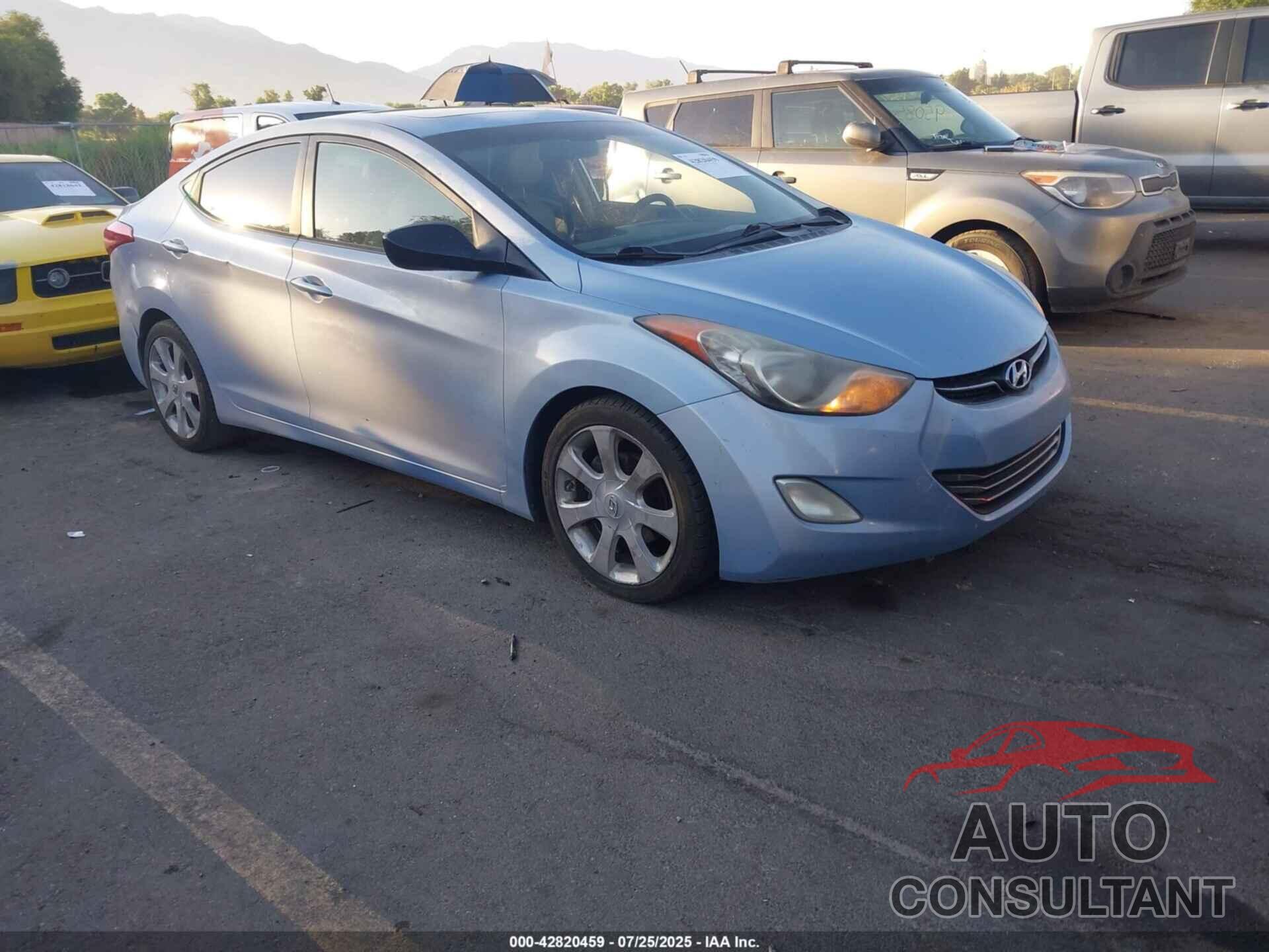 HYUNDAI ELANTRA 2011 - KMHDH4AE3BU153894