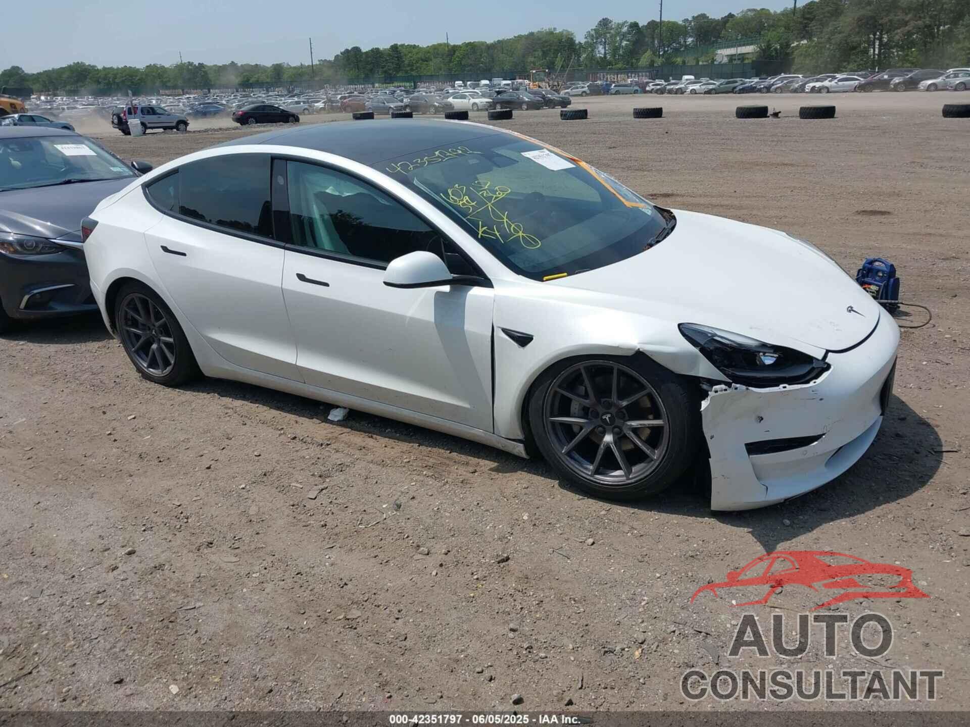 TESLA MODEL 3 2021 - 5YJ3E1EA8MF871483