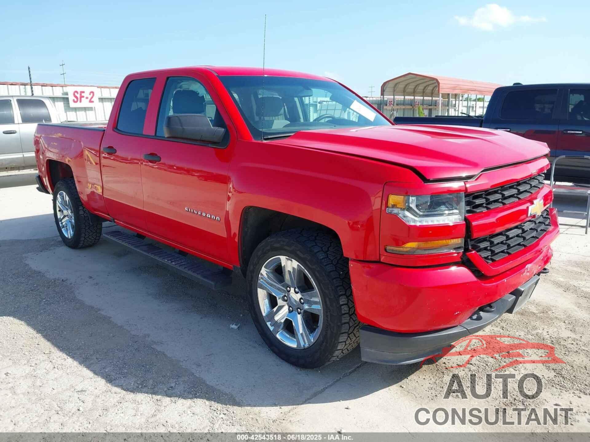CHEVROLET SILVERADO 1500 2018 - 1GCRCPEH0JZ164030