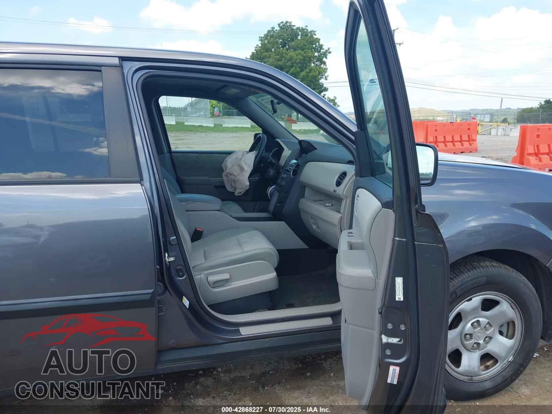 HONDA PILOT 2015 - 5FNYF4H22FB019190