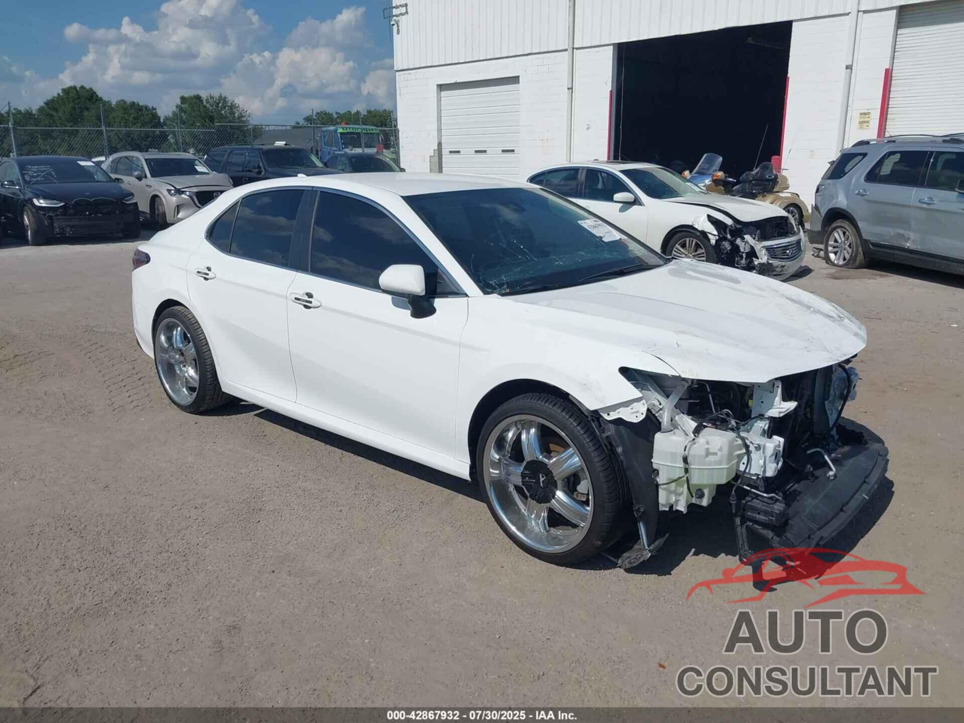 TOYOTA CAMRY 2021 - 4T1C11AK0MU436437