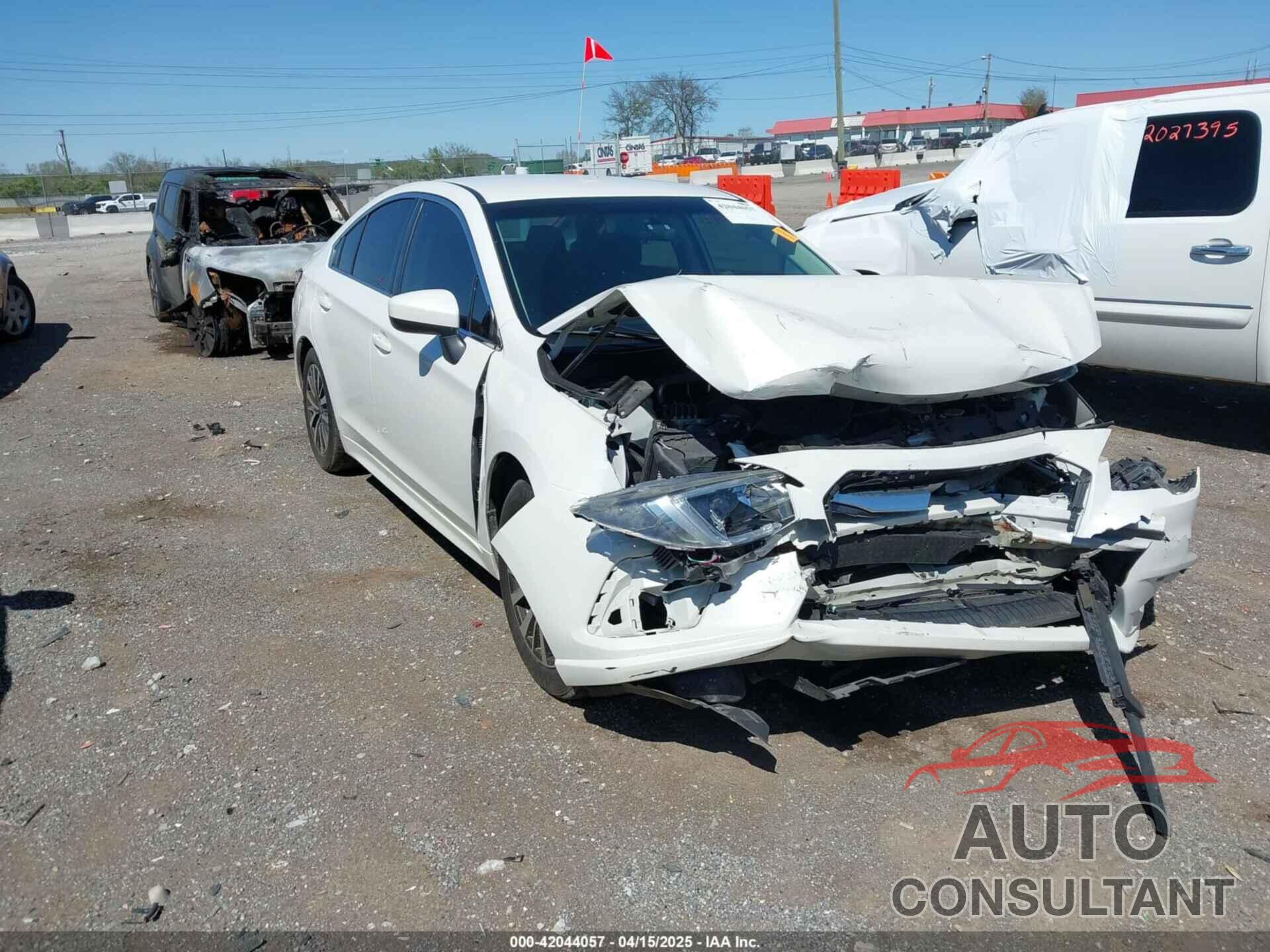 SUBARU LEGACY 2018 - 4S3BNAC6XJ3026122