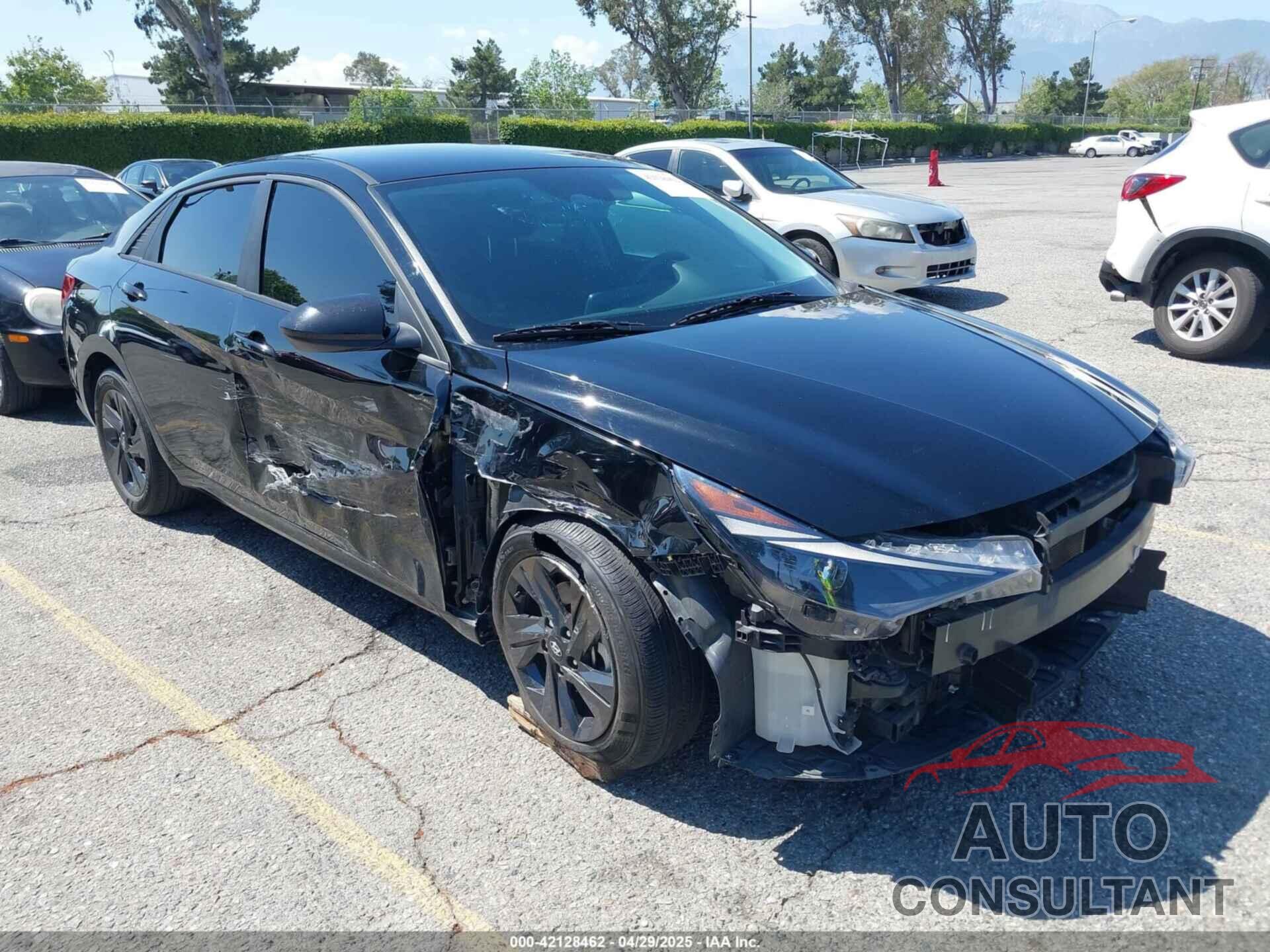 HYUNDAI ELANTRA 2023 - KMHLM4AG4PU371990