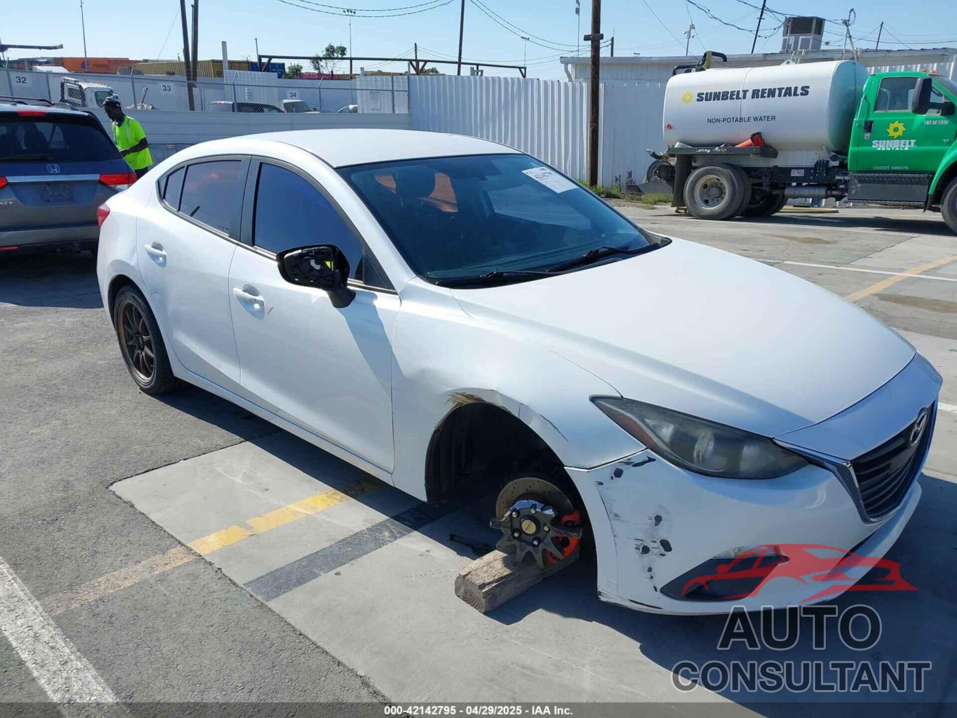 MAZDA MAZDA3 2015 - JM1BM1T71F1218642
