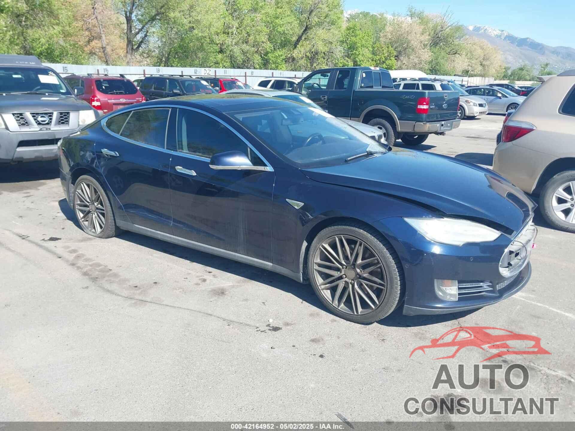 TESLA MODEL S 2014 - 5YJSA1H10EFP60799