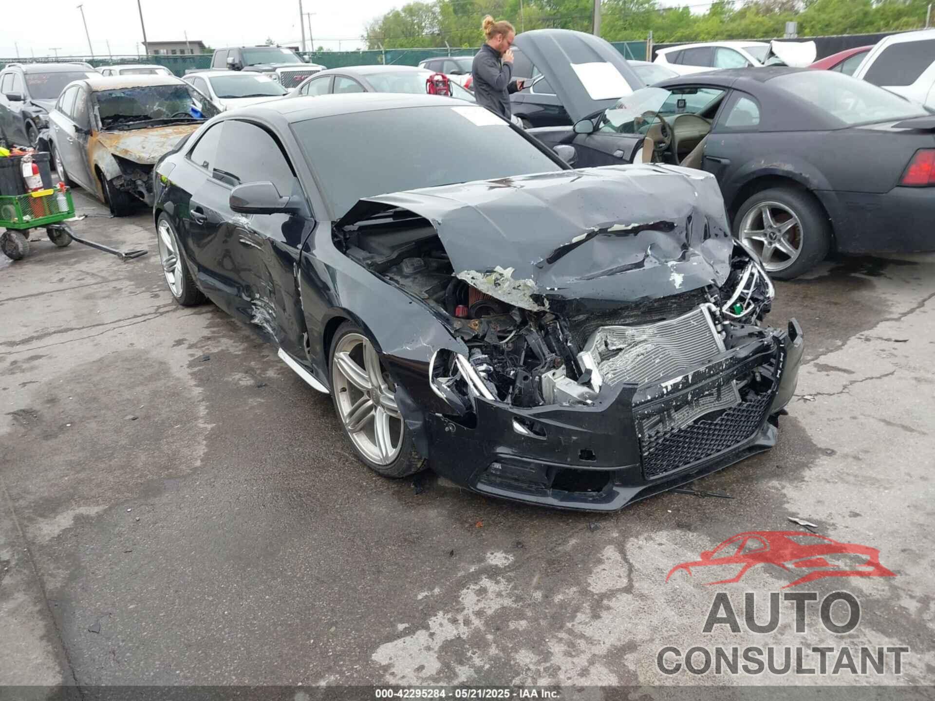 AUDI S5 2013 - WAUCGAFR2DA074960
