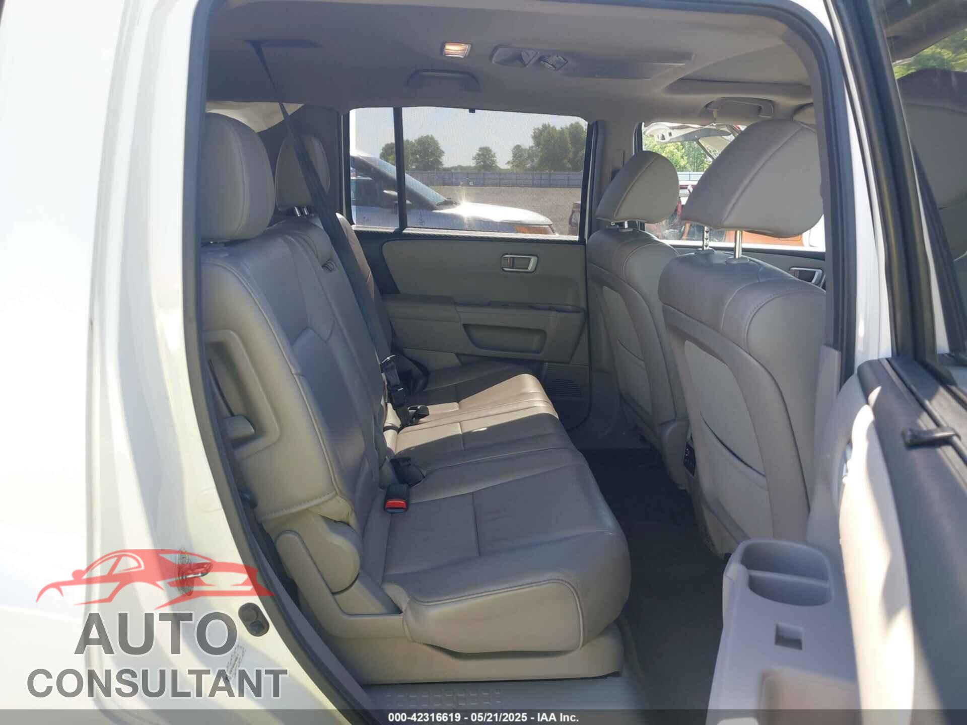 HONDA PILOT 2014 - 5FNYF4H96EB008513