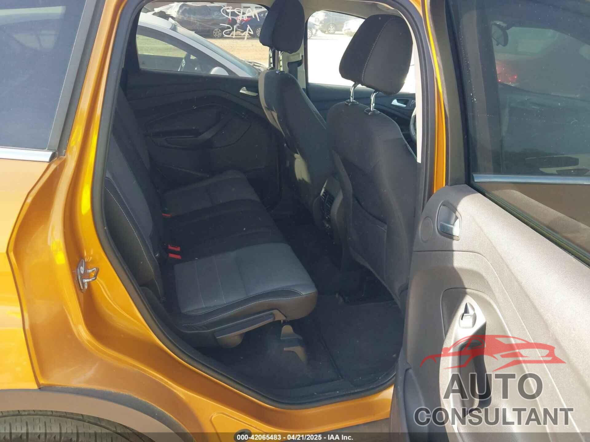 FORD ESCAPE 2016 - 1FMCU0GX1GUC62175
