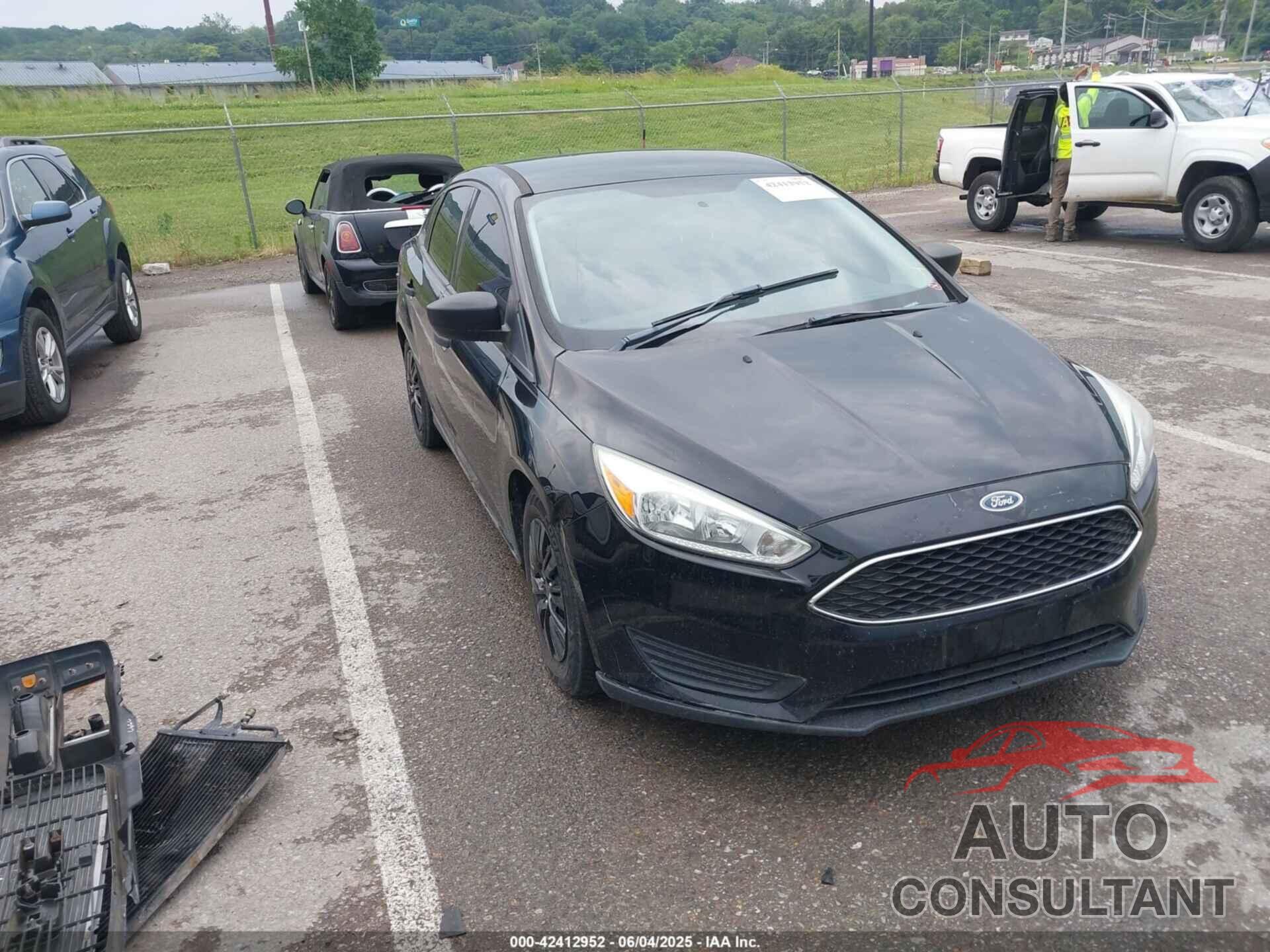 FORD FOCUS 2017 - 1FADP3E21HL222748