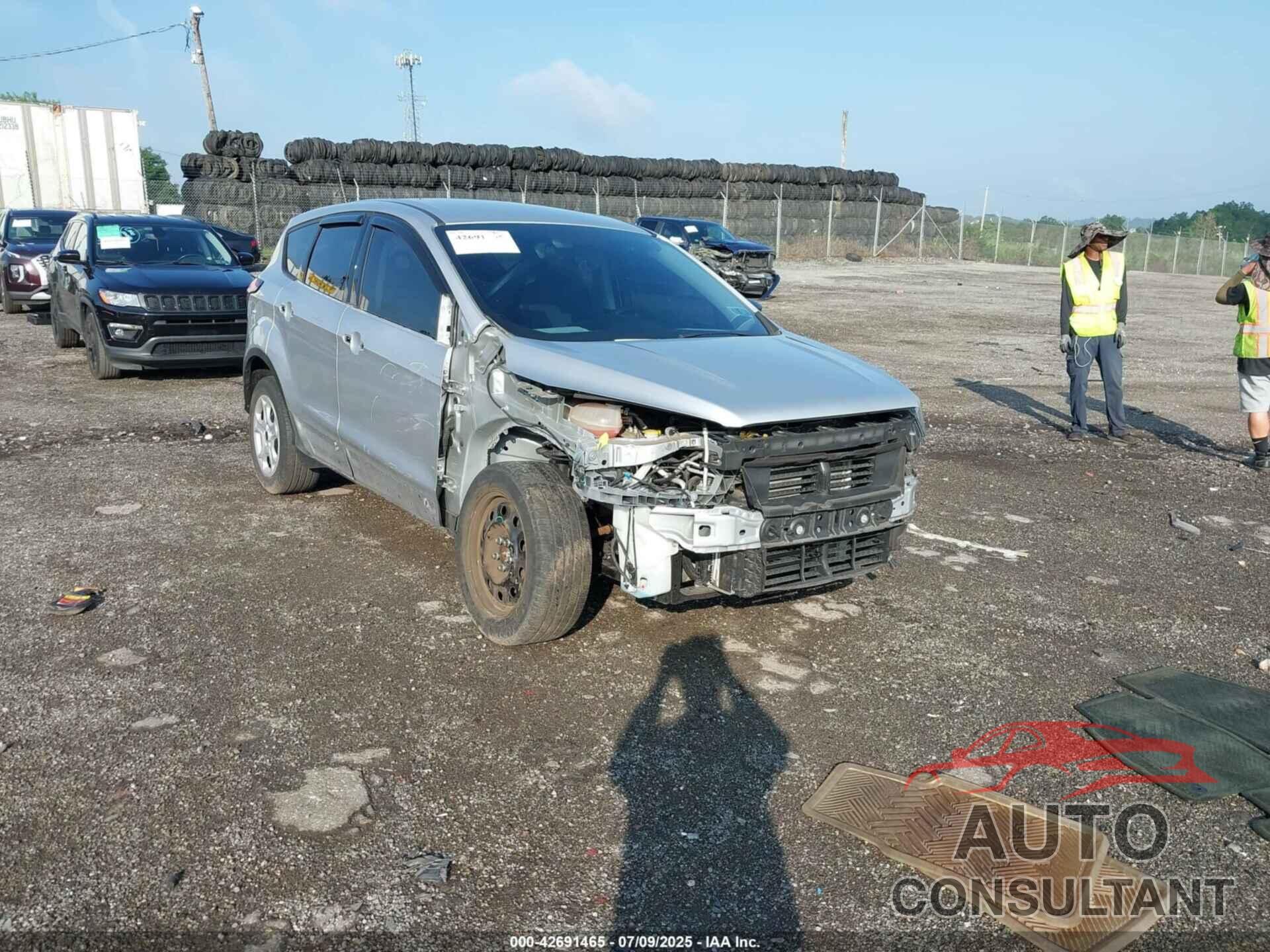FORD ESCAPE 2019 - 1FMCU0F71KUC44088