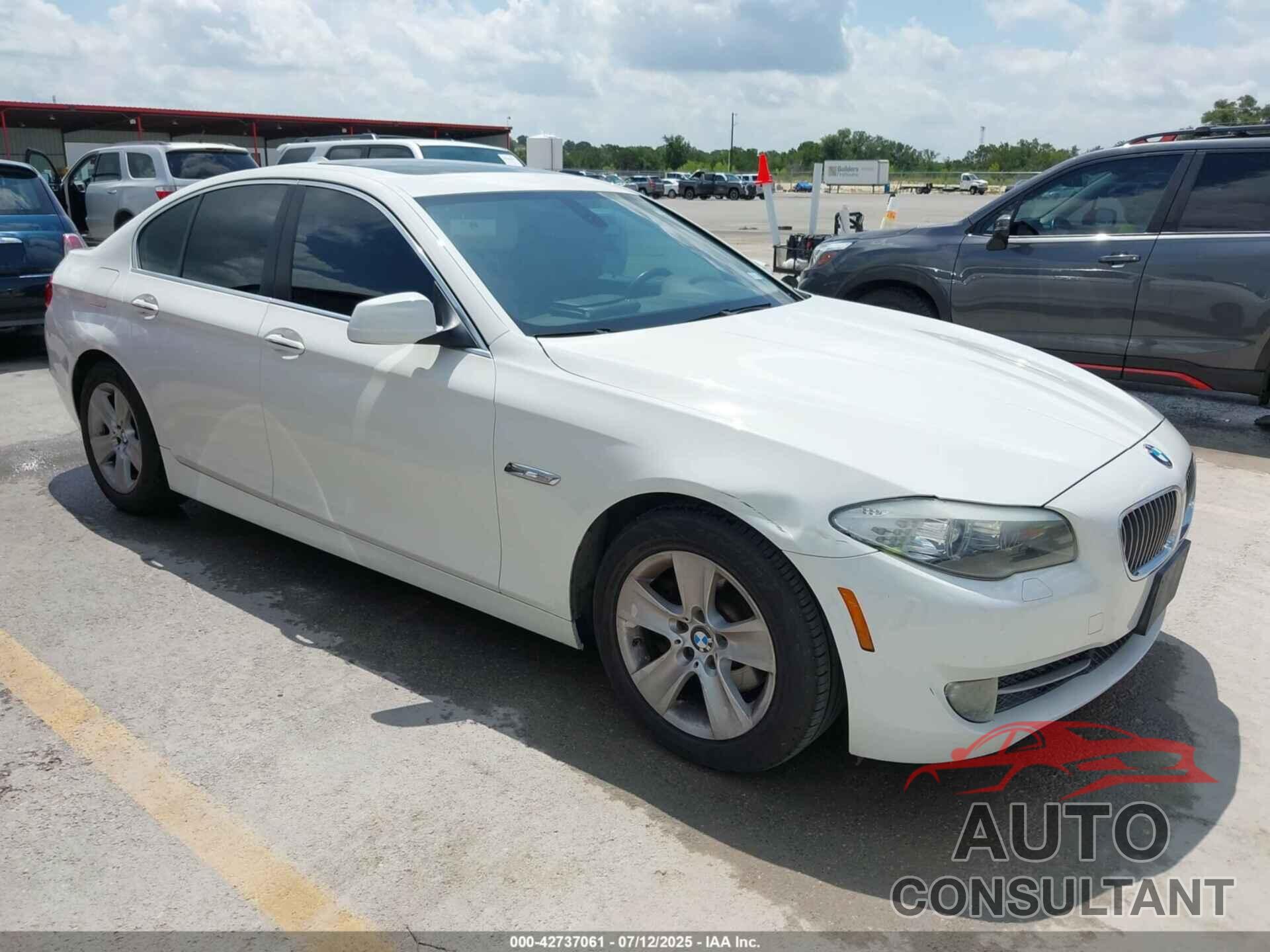 BMW 528I 2011 - WBAFR1C55BDS36035