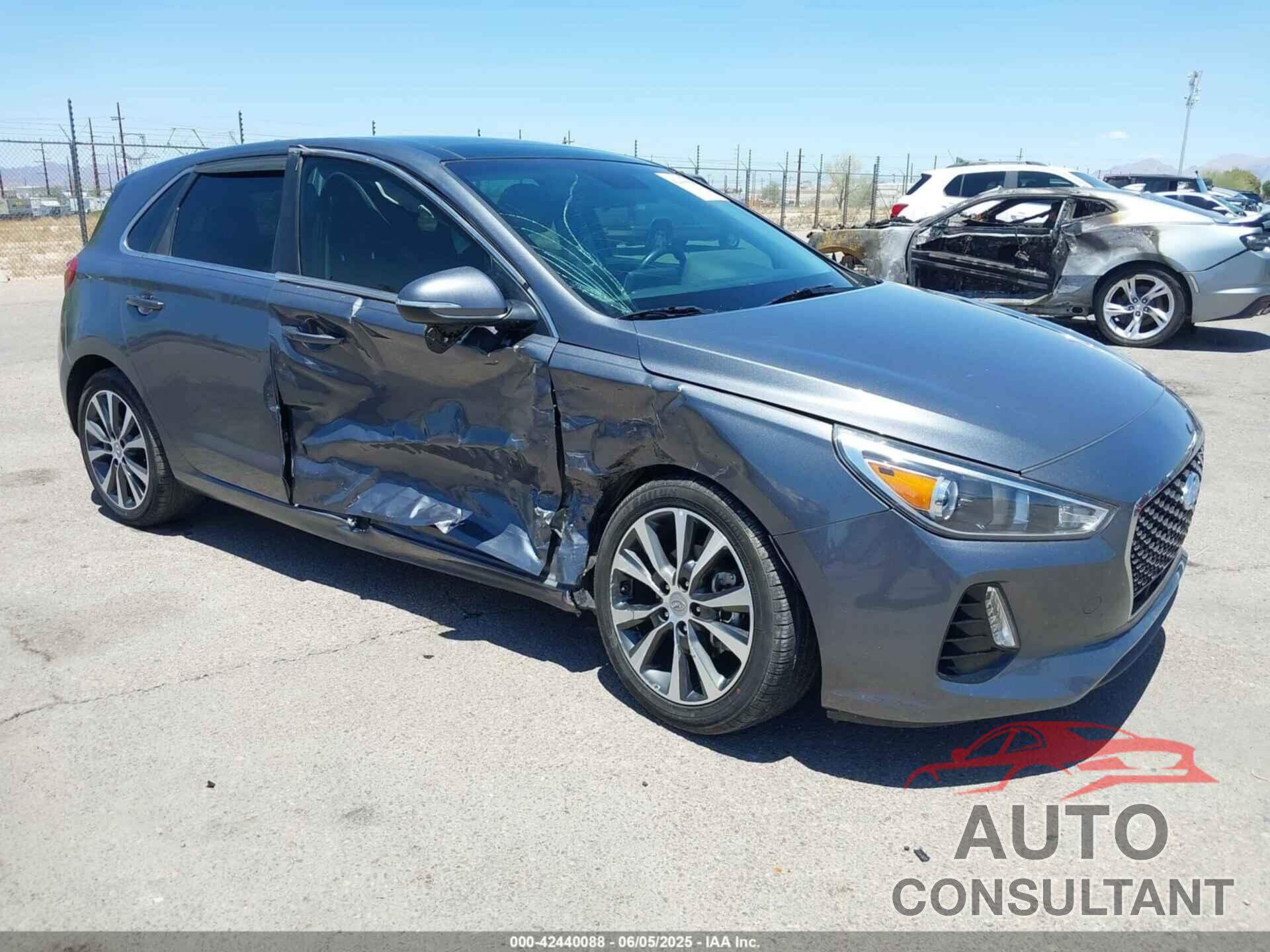 HYUNDAI ELANTRA GT 2019 - KMHH35LE6KU109519