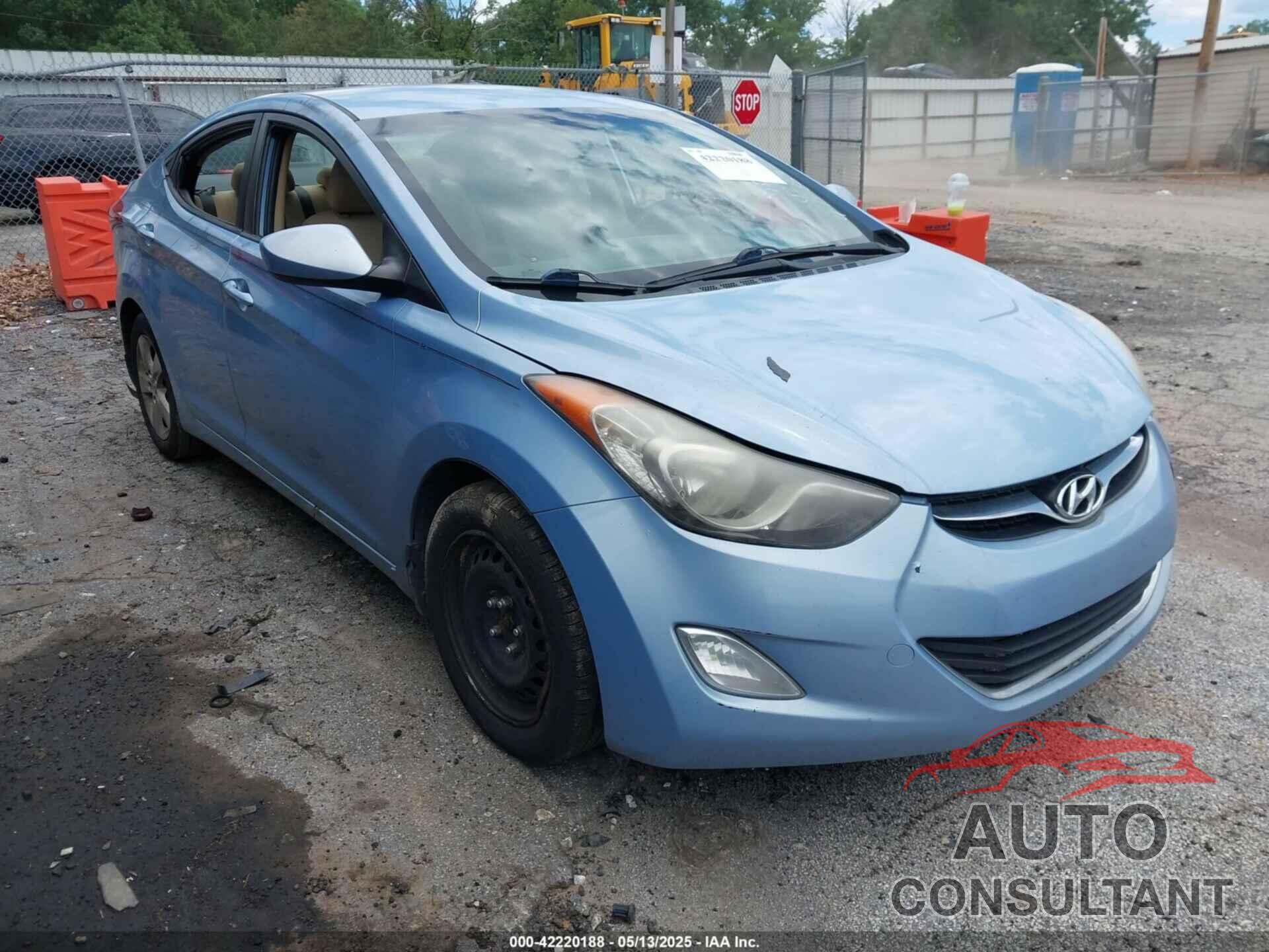HYUNDAI ELANTRA 2013 - KMHDH4AE3DU712427