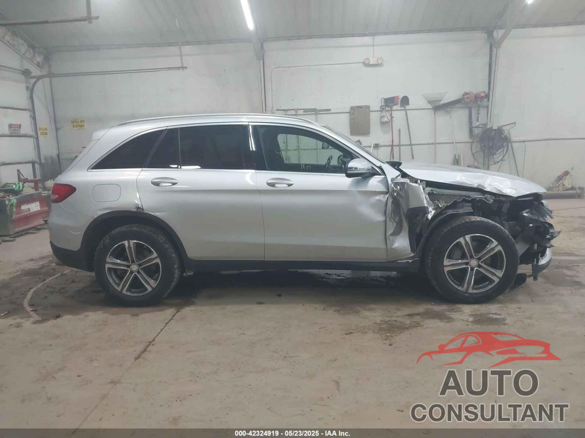 MERCEDES-BENZ GLC 300 2016 - WDC0G4KB6GF098521