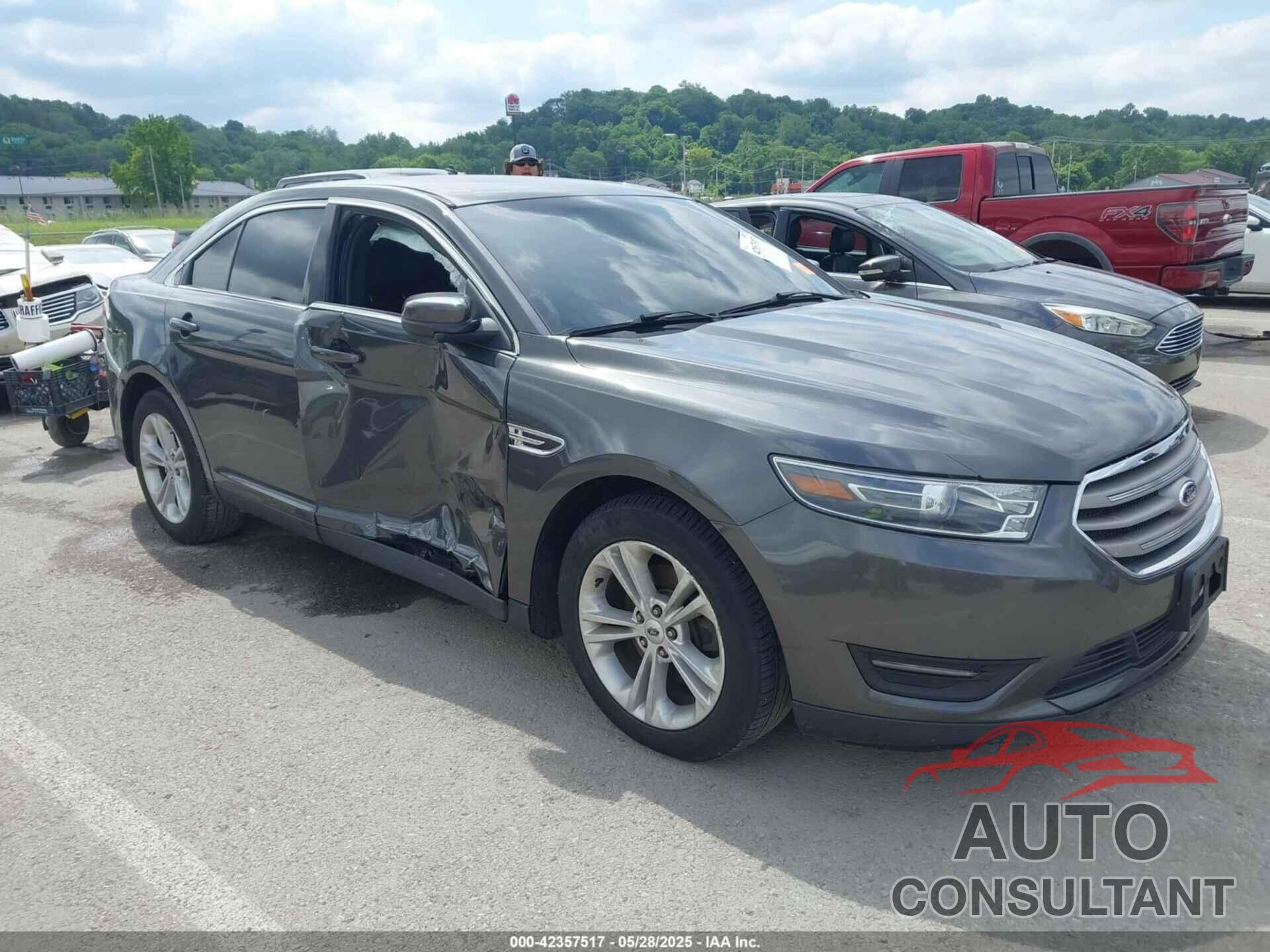 FORD TAURUS 2015 - 1FAHP2E83FG175051