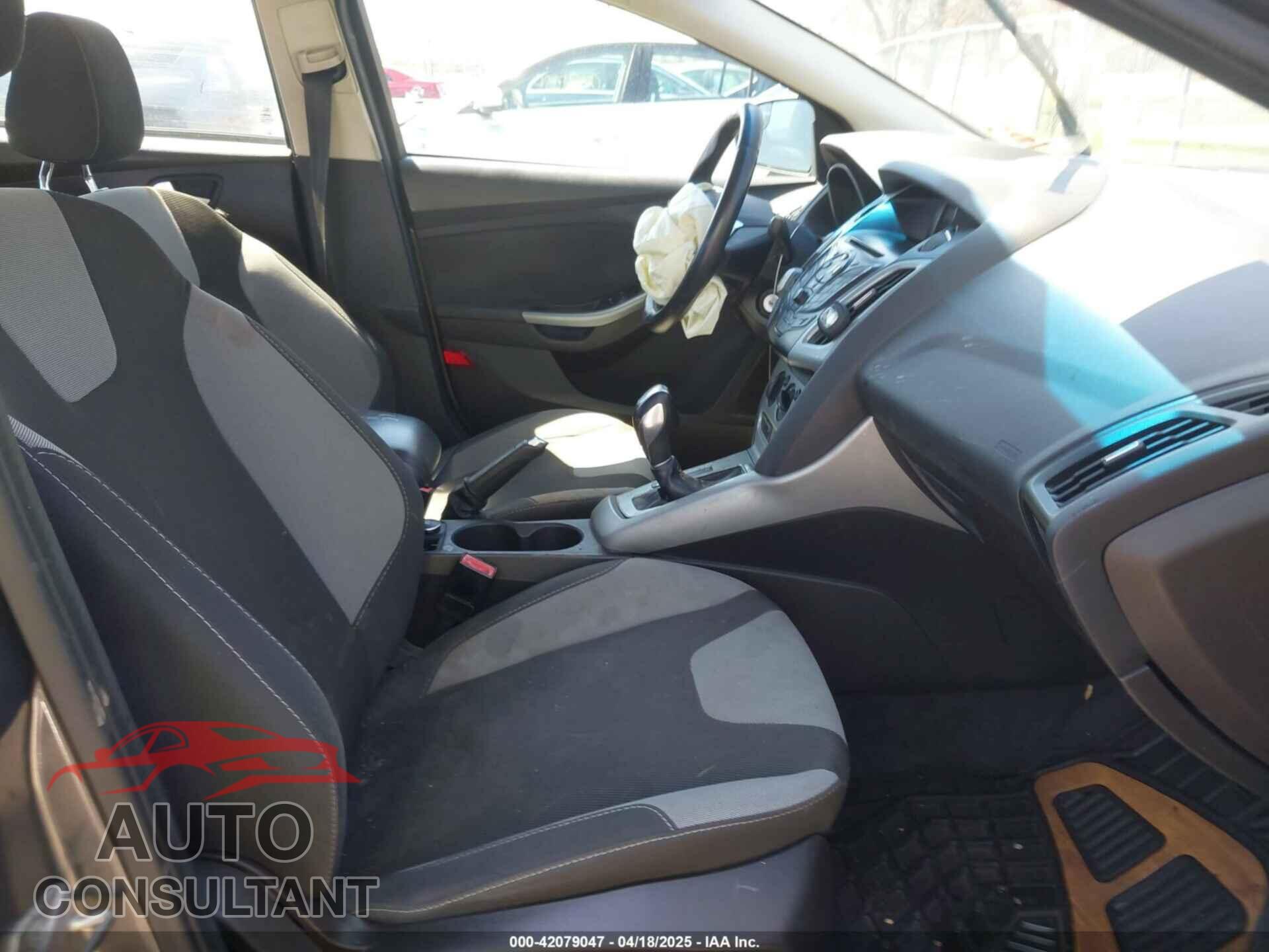FORD FOCUS 2012 - 1FAHP3F25CL335319