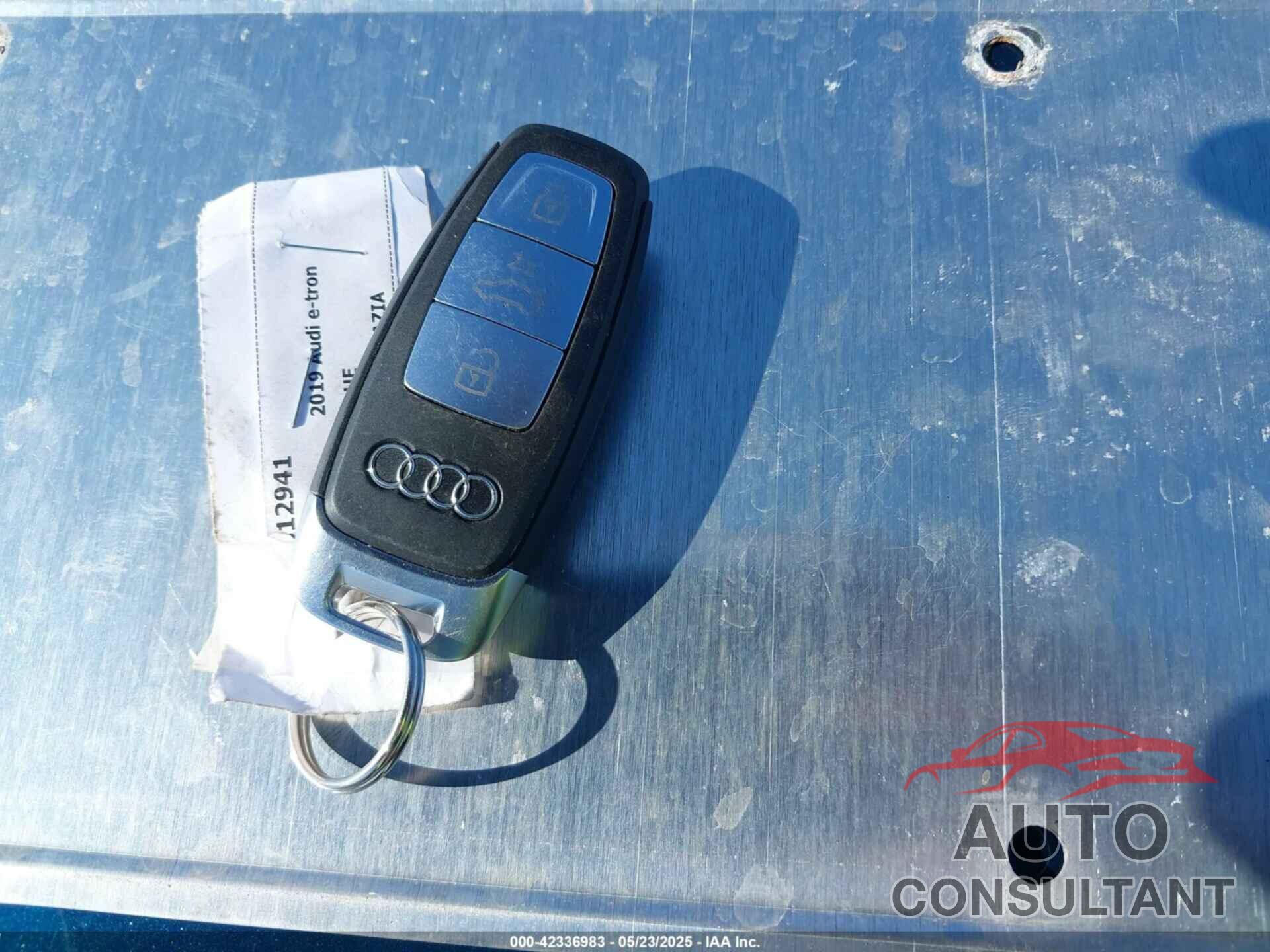 AUDI E-TRON 2019 - WA1VABGE0KB009718