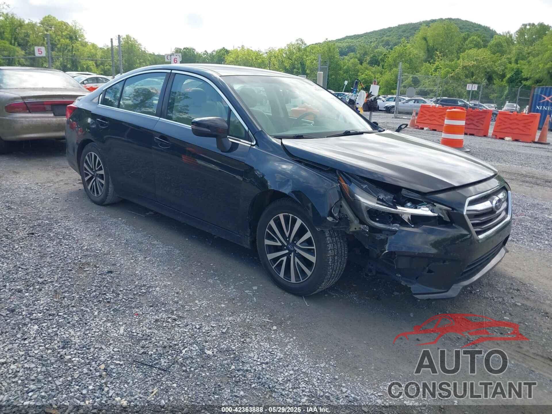 SUBARU LEGACY 2019 - 4S3BNAF68K3020509