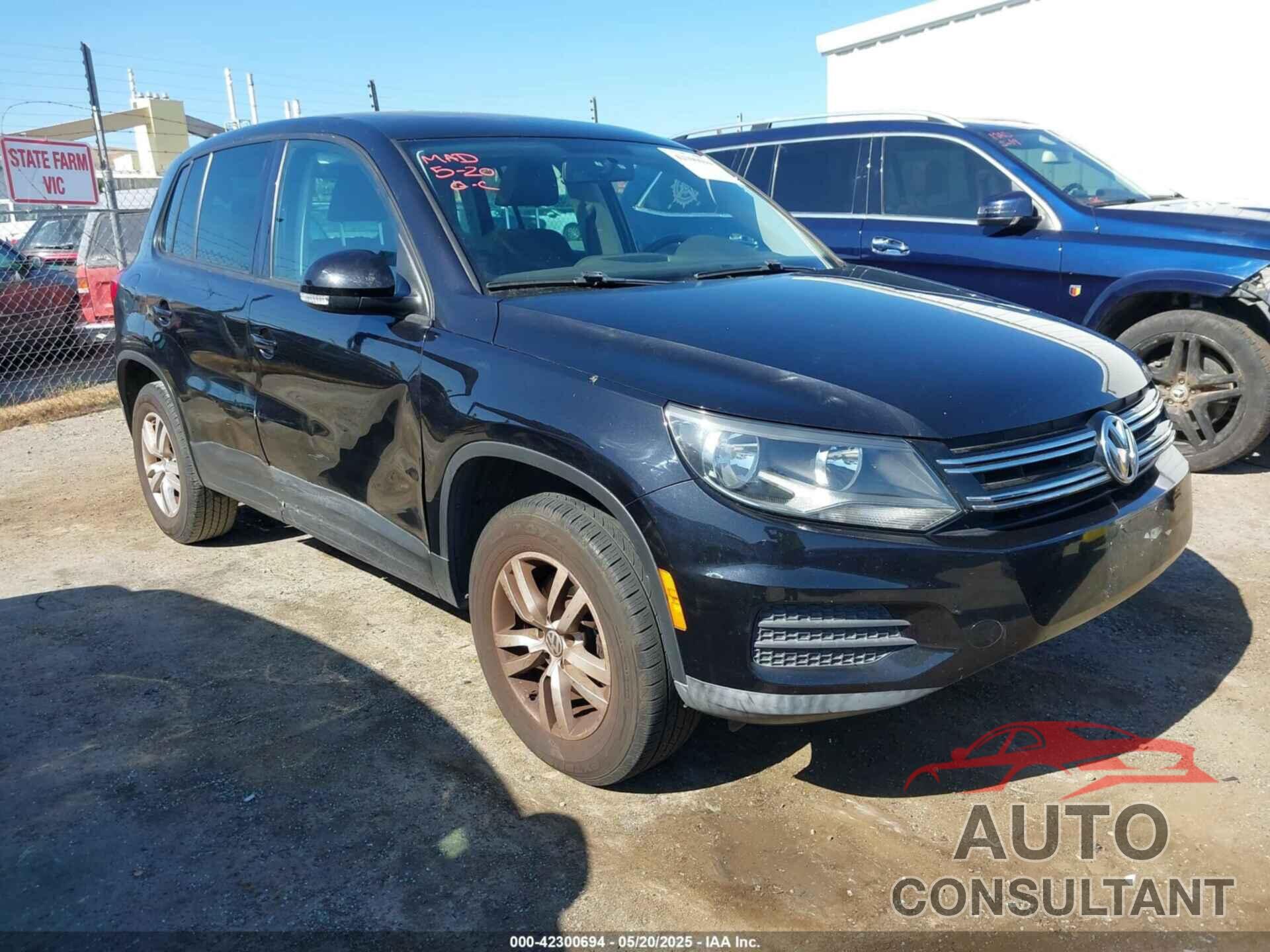 VOLKSWAGEN TIGUAN 2012 - WVGAV7AX1CW557250