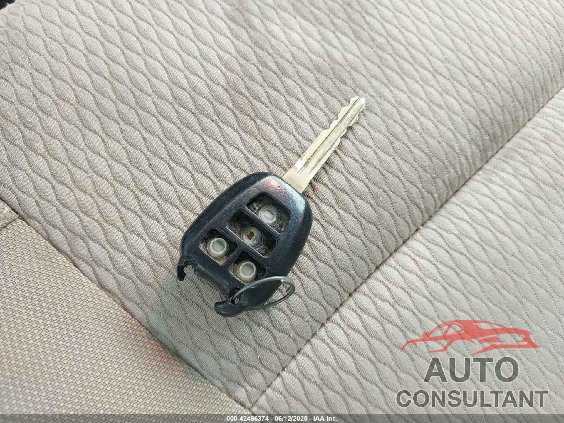 TOYOTA COROLLA 2015 - 2T1BURHE3FC254818