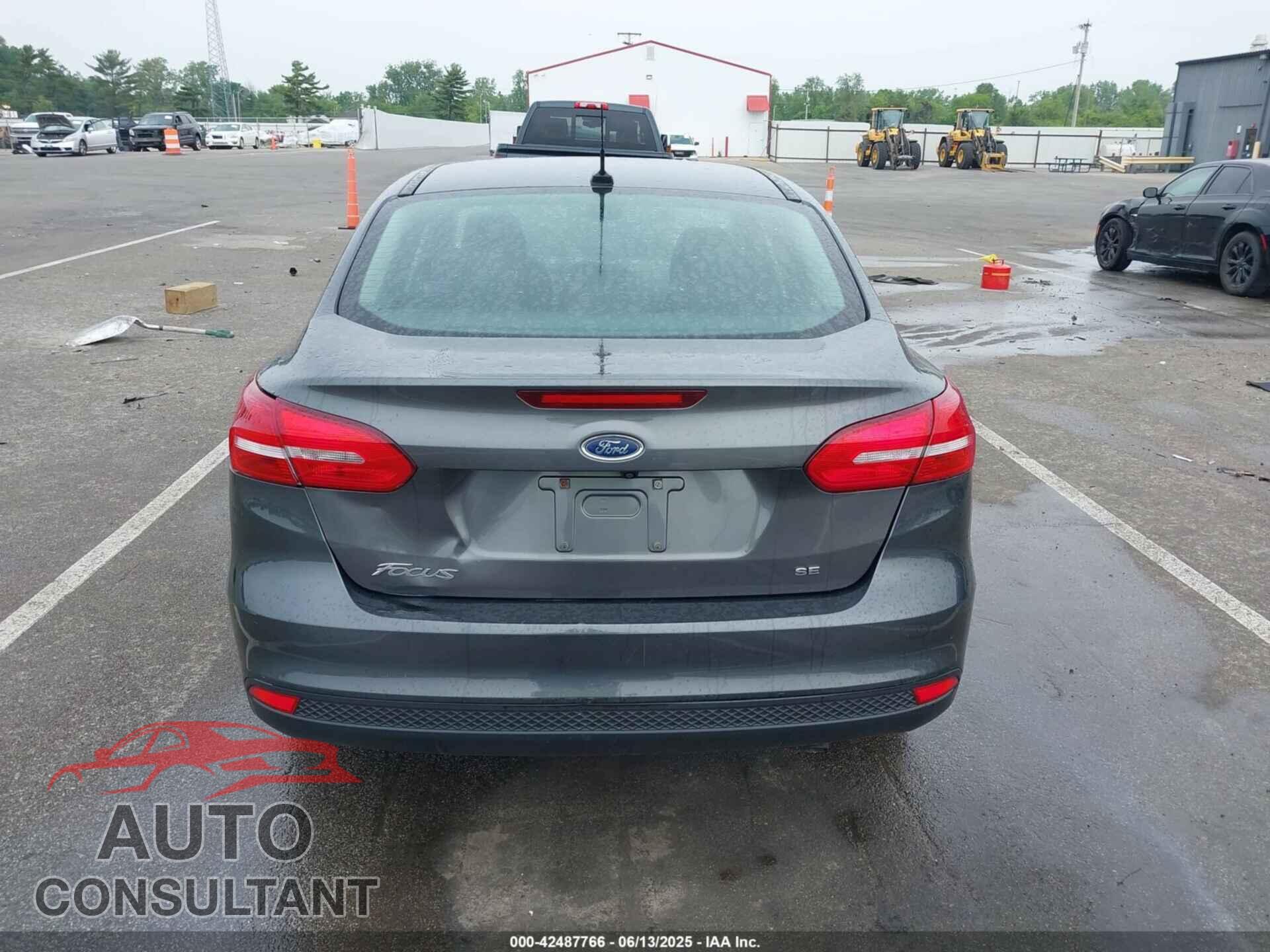 FORD FOCUS 2017 - 1FADP3F28HL235303