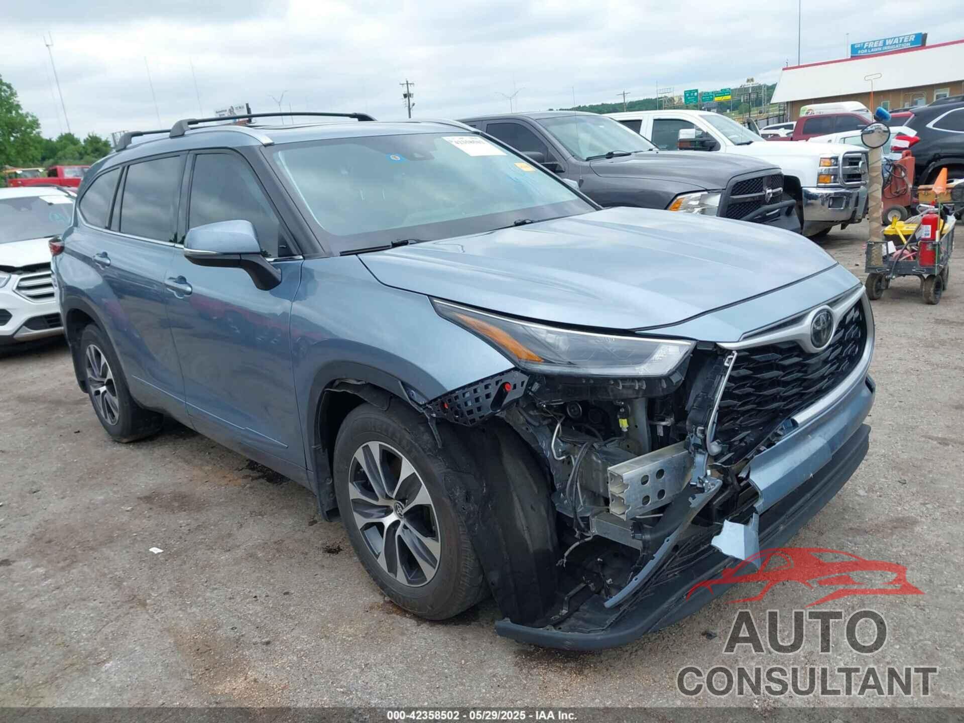 TOYOTA HIGHLANDER 2021 - 5TDGZRAH2MS033713