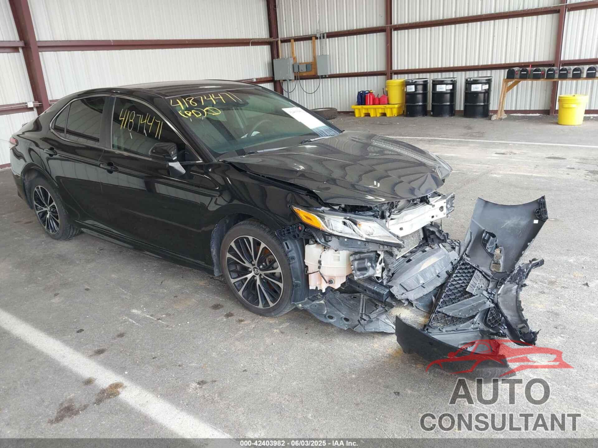TOYOTA CAMRY 2018 - JTNB11HK8J3011504