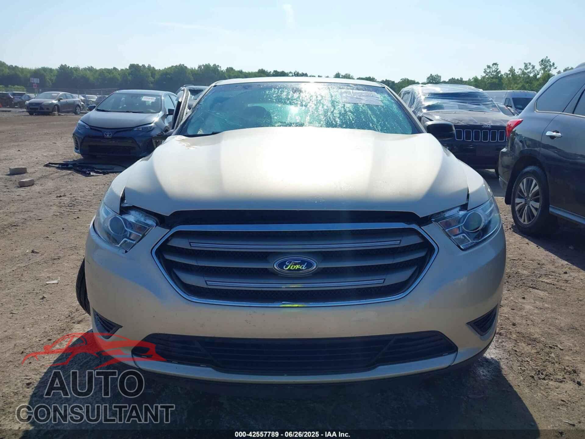 FORD TAURUS 2017 - 1FAHP2D82HG110499