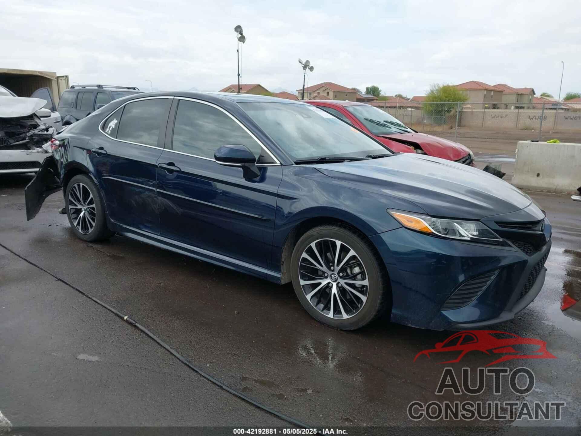 TOYOTA CAMRY 2018 - 4T1B11HK5JU623363