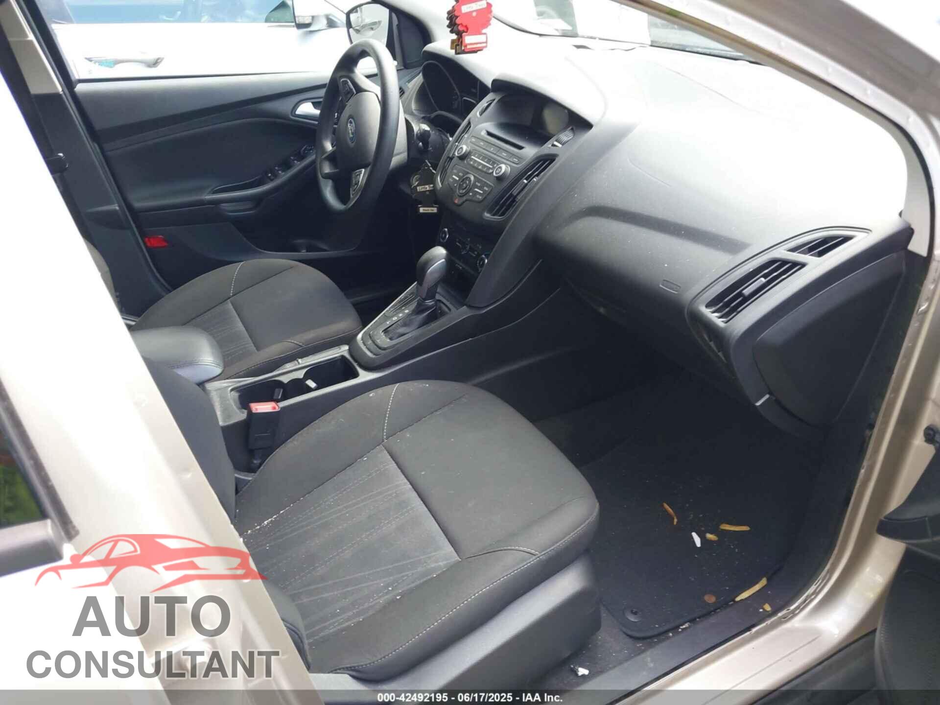 FORD FOCUS 2017 - 1FADP3F2XHL304752