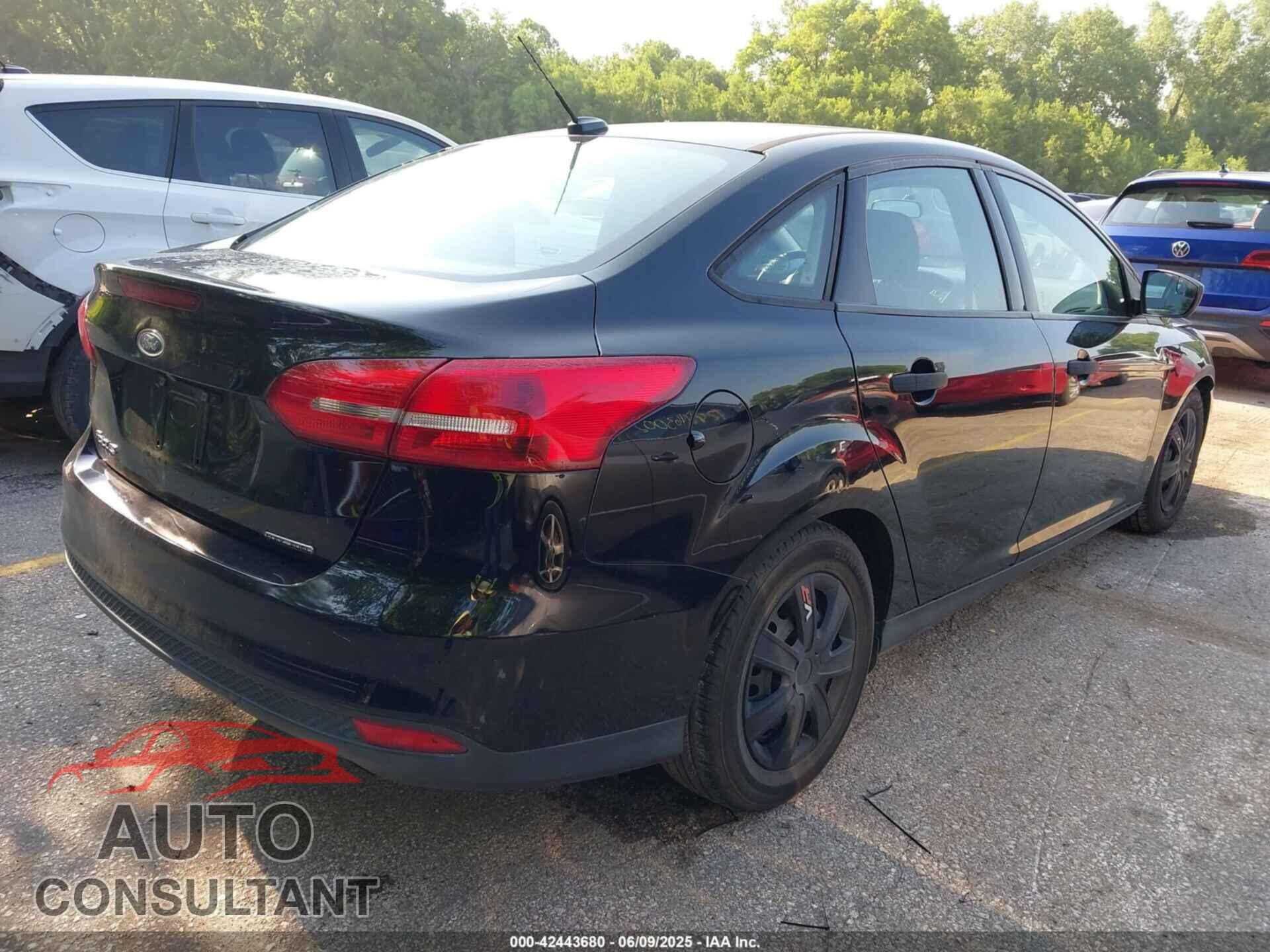 FORD FOCUS 2016 - 1FADP3E28GL397285