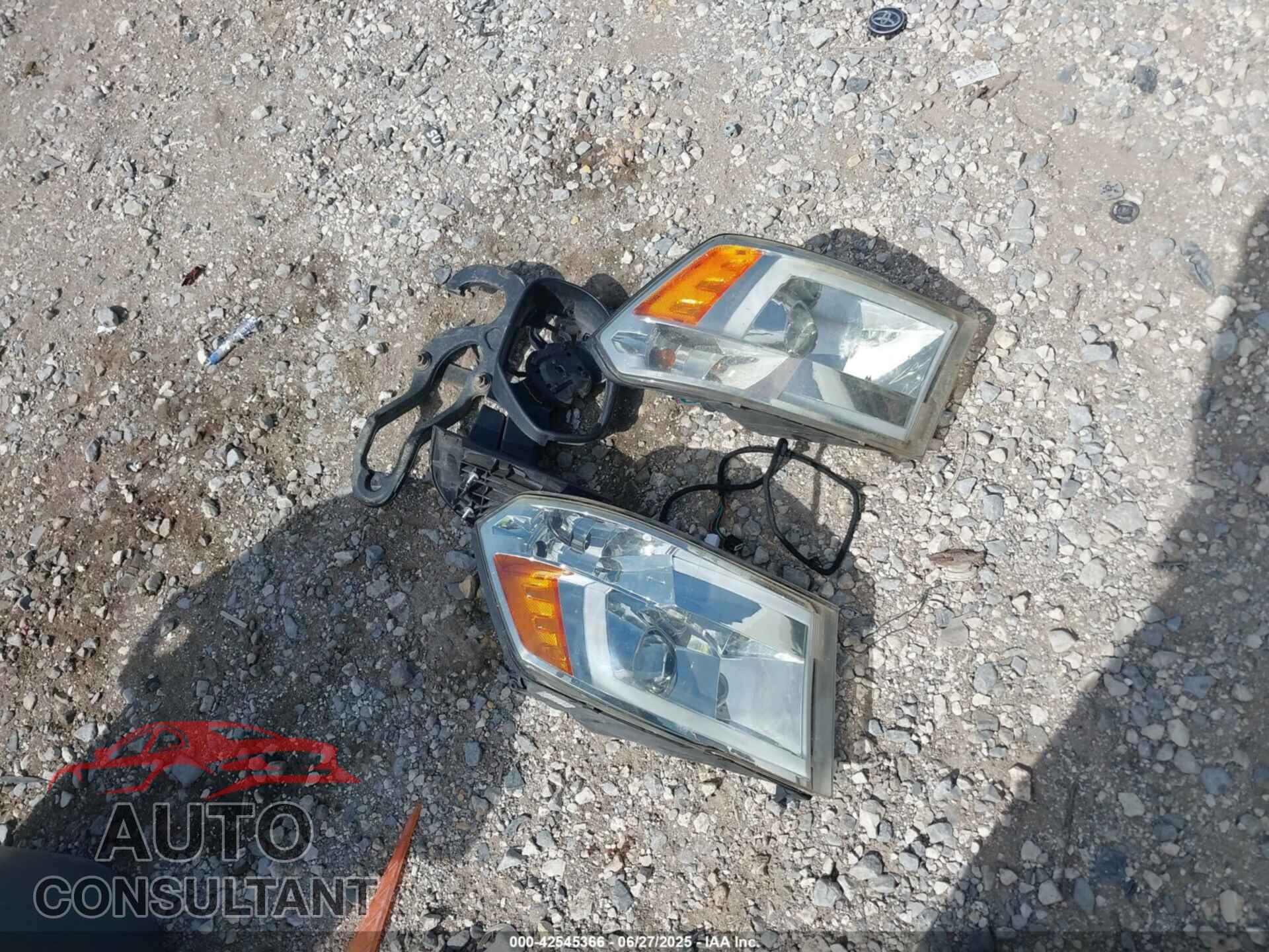 DODGE RAM 1500 2010 - 1D7RV1CT3AS218417