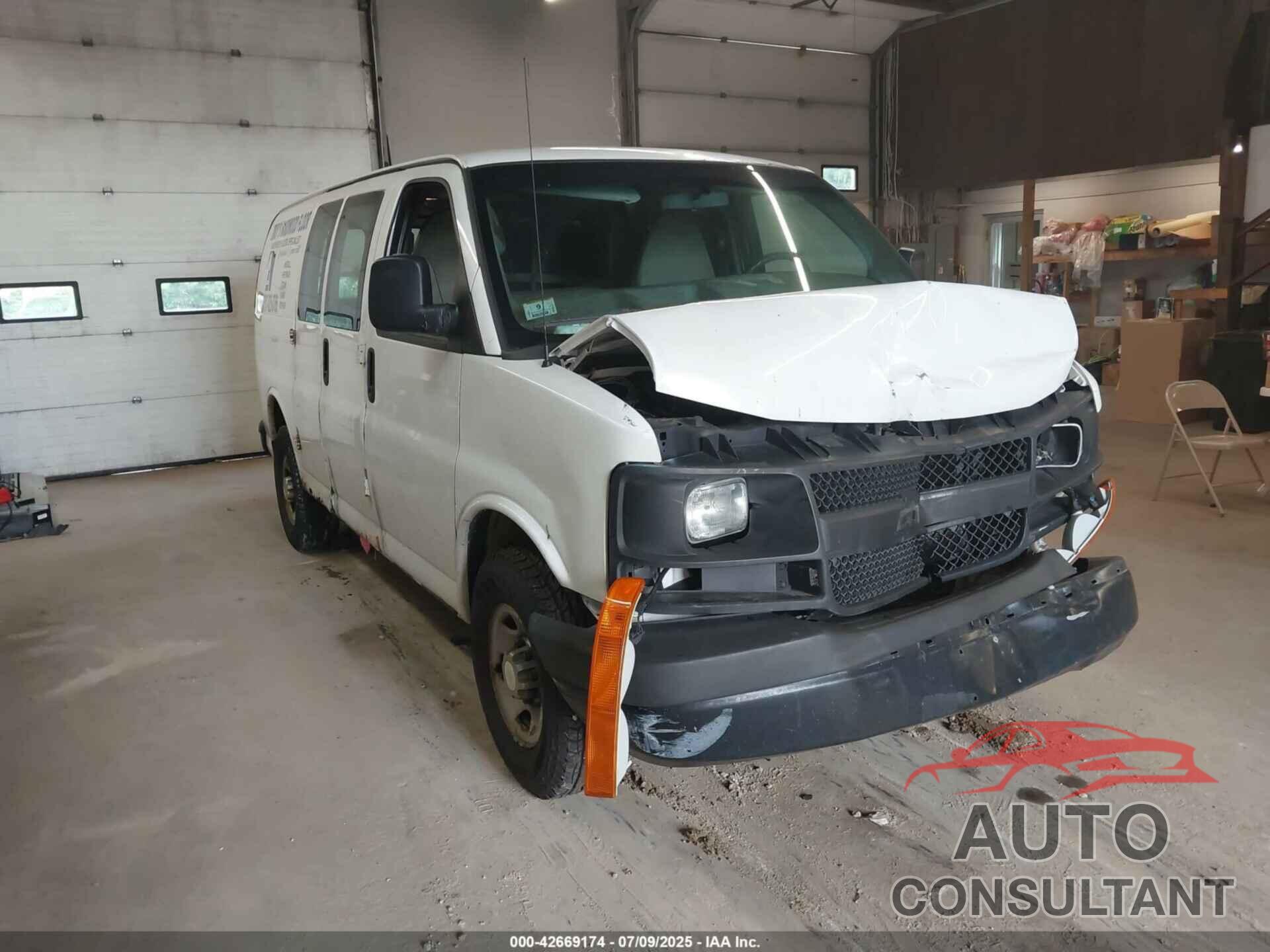 CHEVROLET EXPRESS 2500 2011 - 1GCWGFCA0B1133724