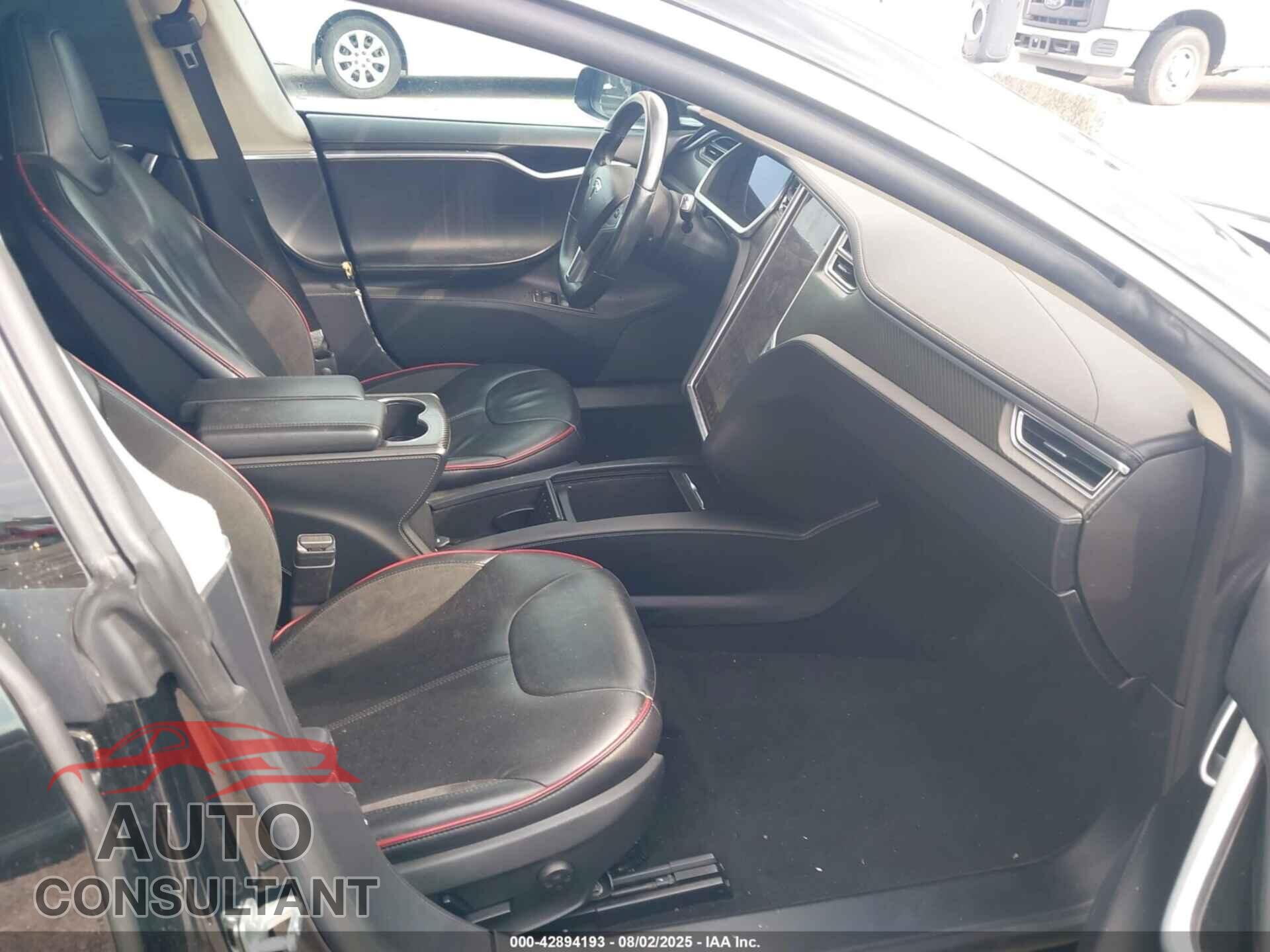 TESLA MODEL S 2013 - 5YJSA1DP5DFP11140