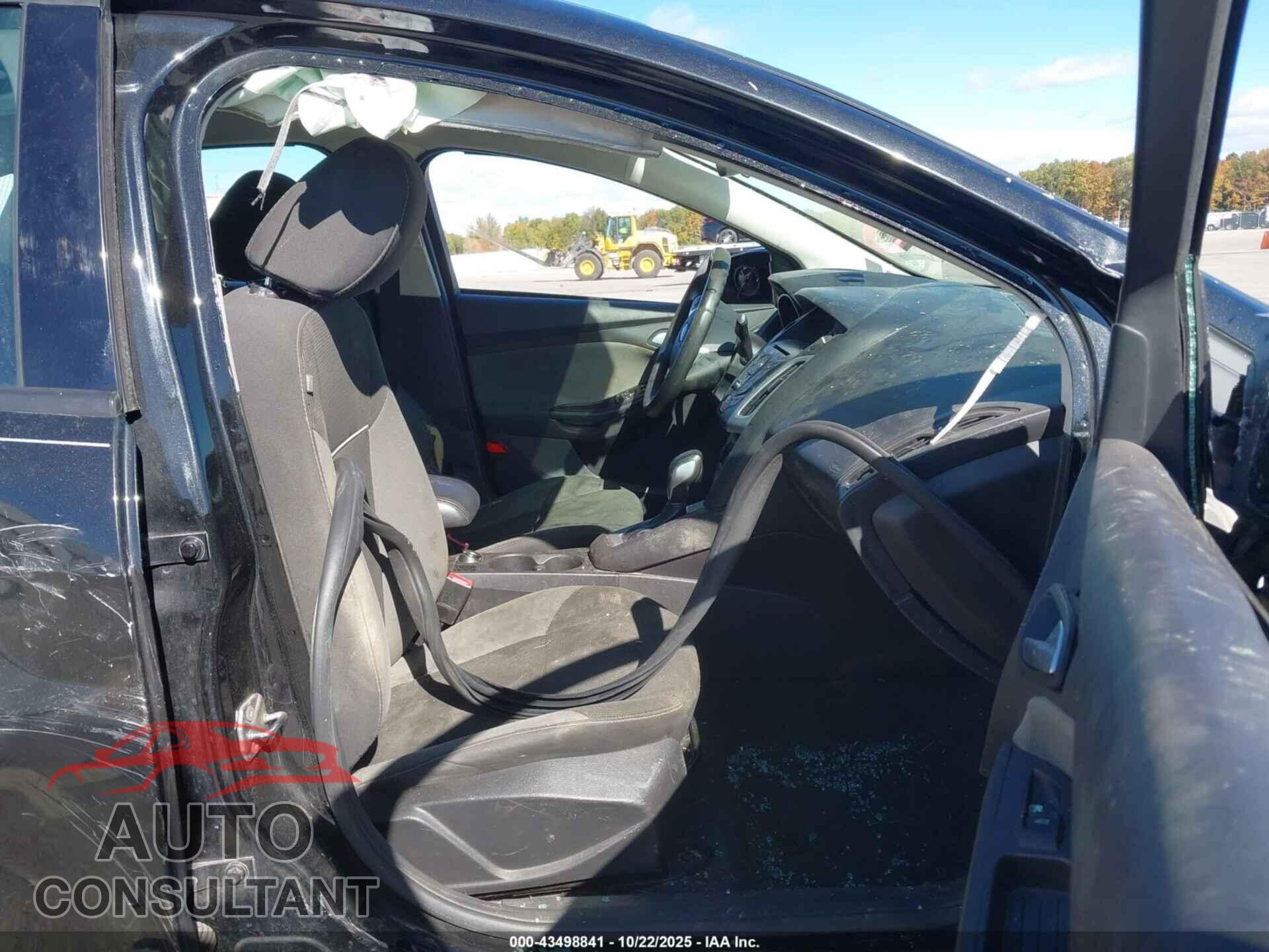 FORD FOCUS 2014 - 1FADP3F27EL428876