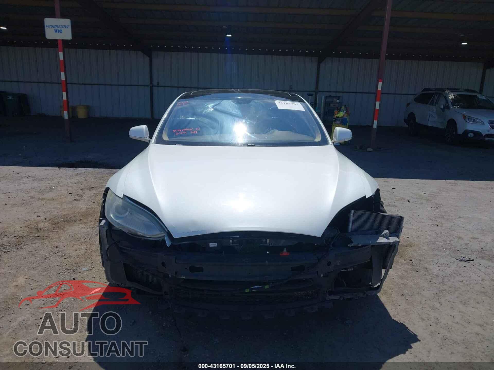 TESLA MODEL S 2013 - 5YJSA1DN8DFP16265
