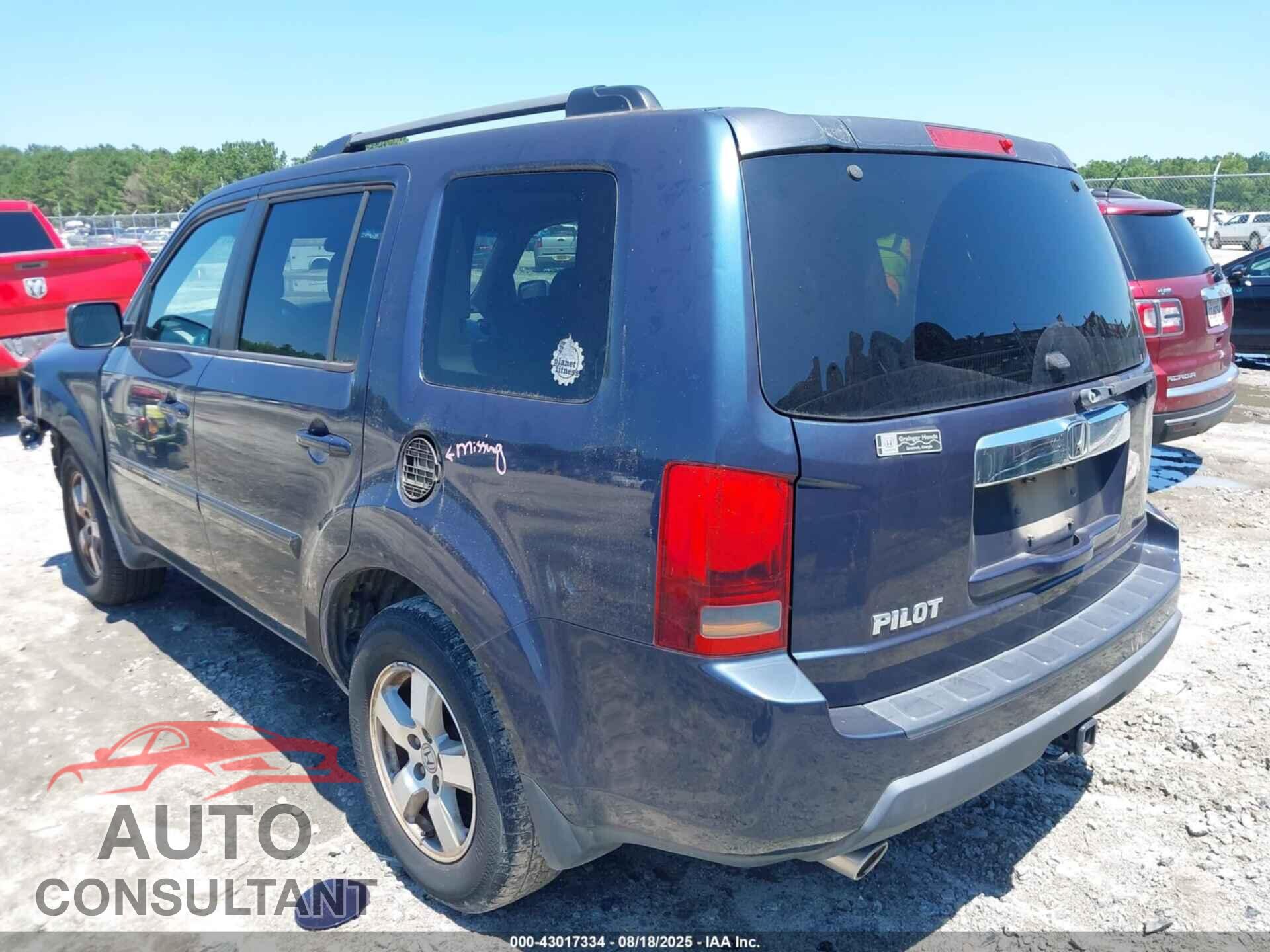 HONDA PILOT 2011 - 5FNYF3H48BB047730